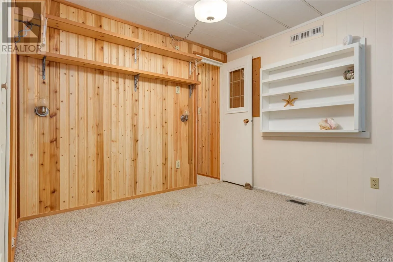 14 2130 Errington Rd