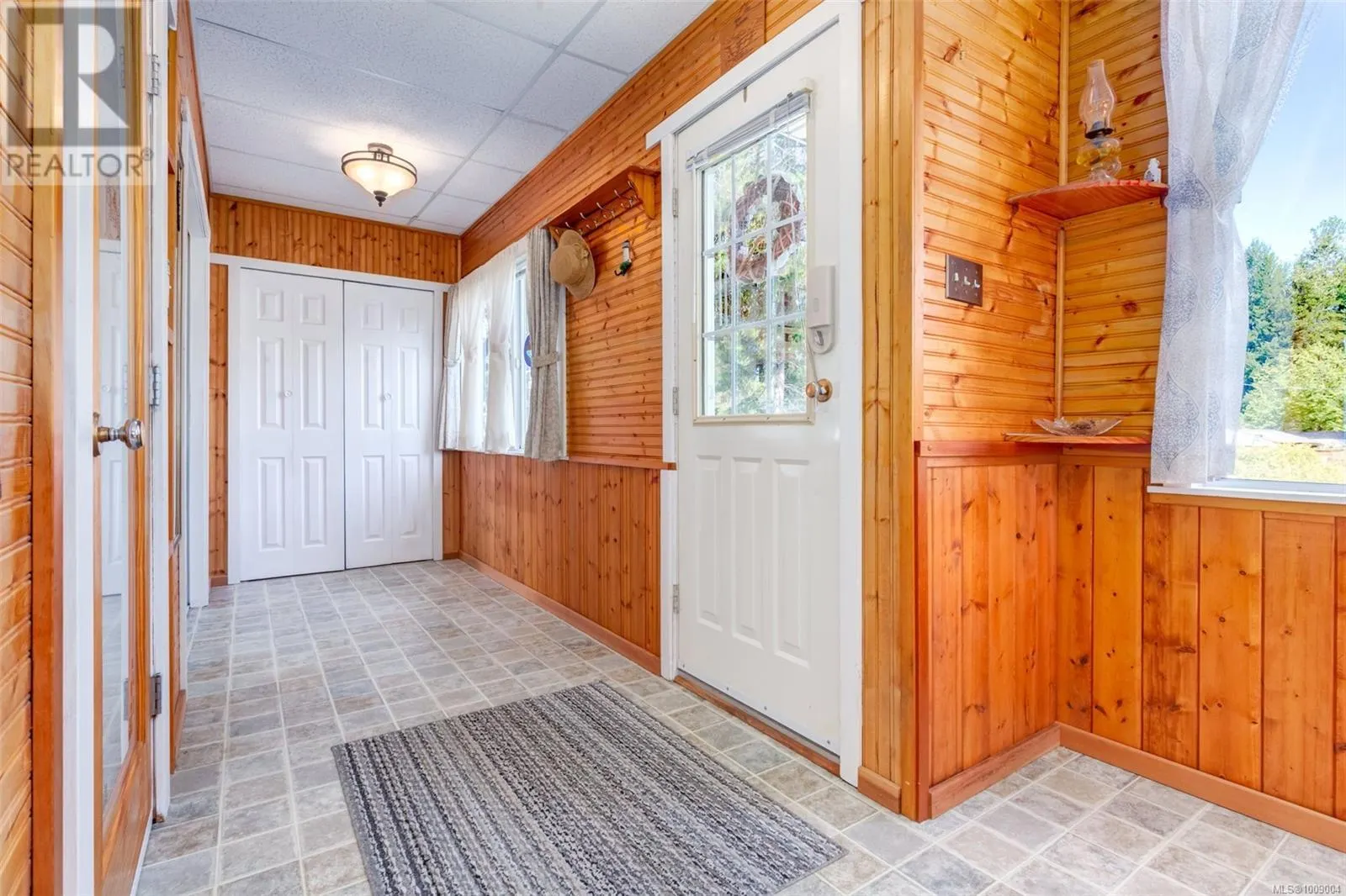 14 2130 Errington Rd