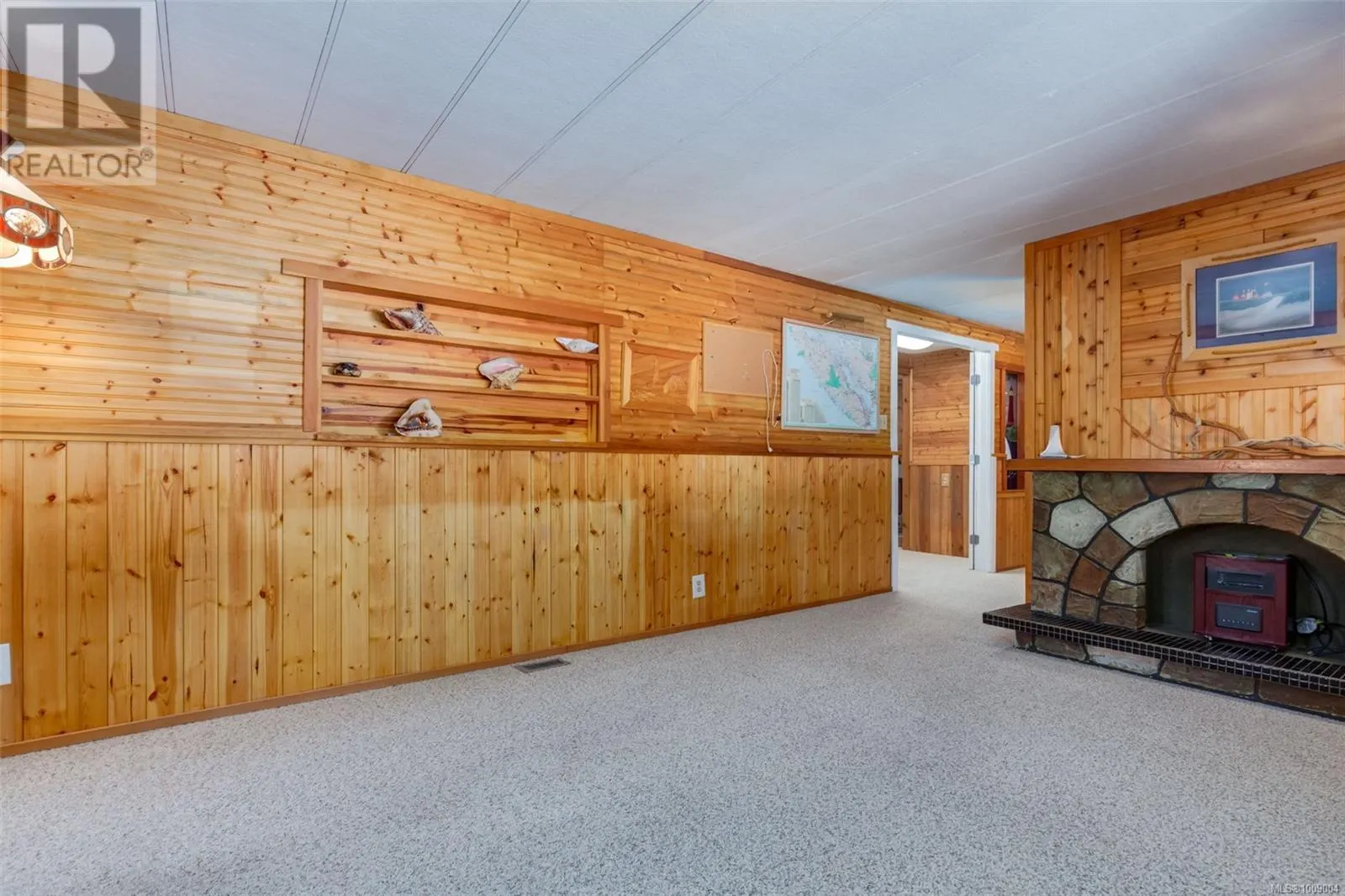 14 2130 Errington Rd