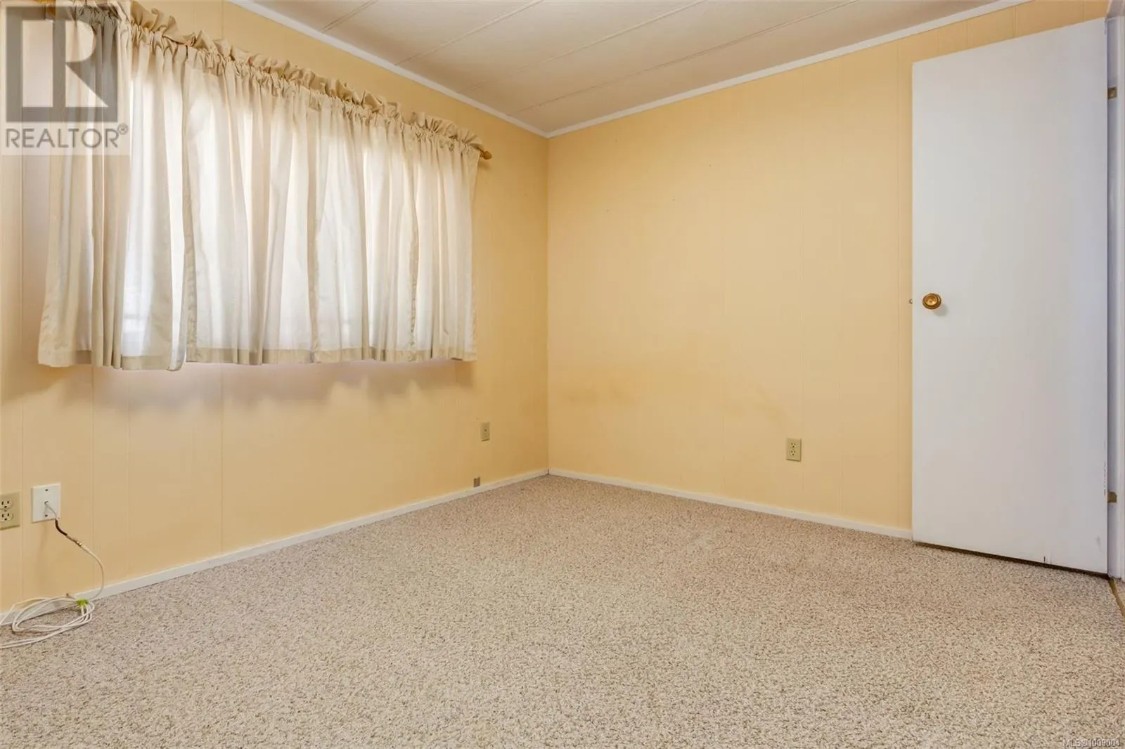 14 2130 Errington Rd