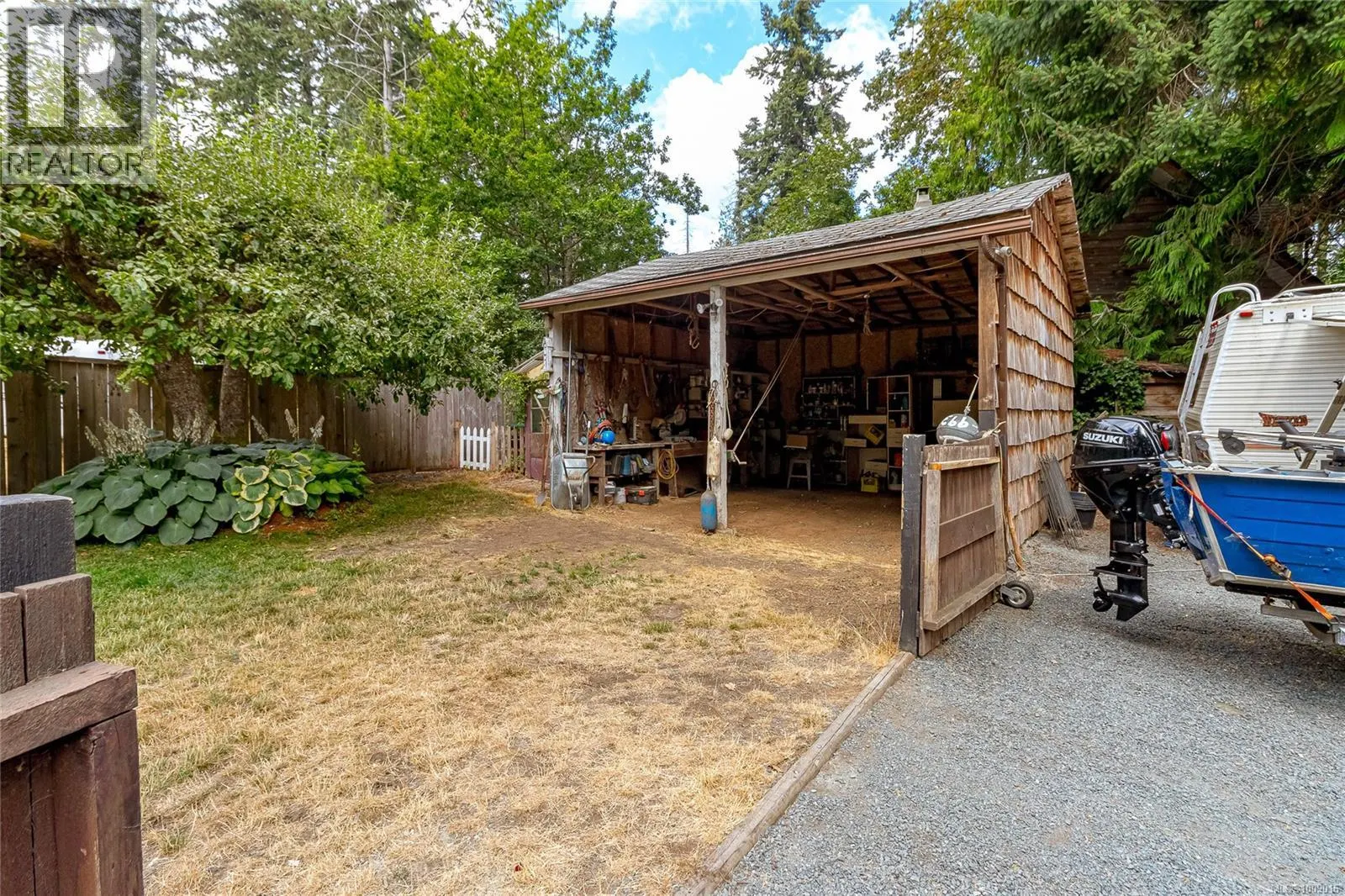 6368 Island Hwy W