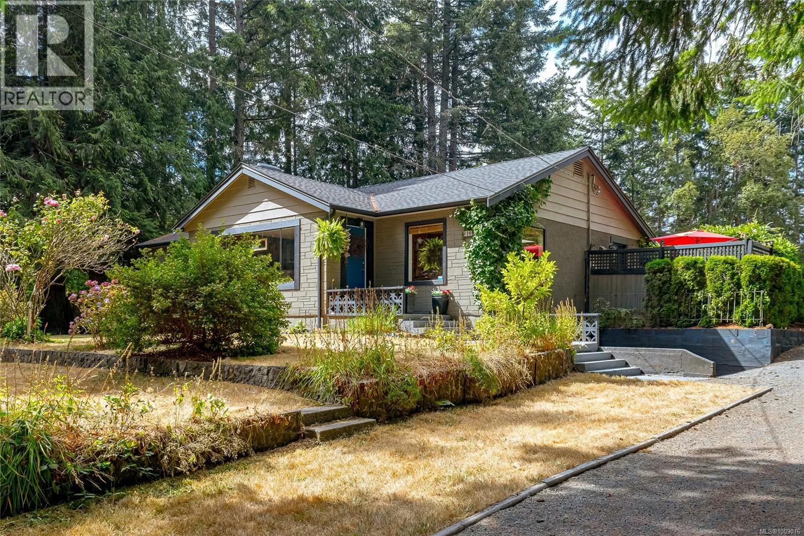 6368 Island Hwy W