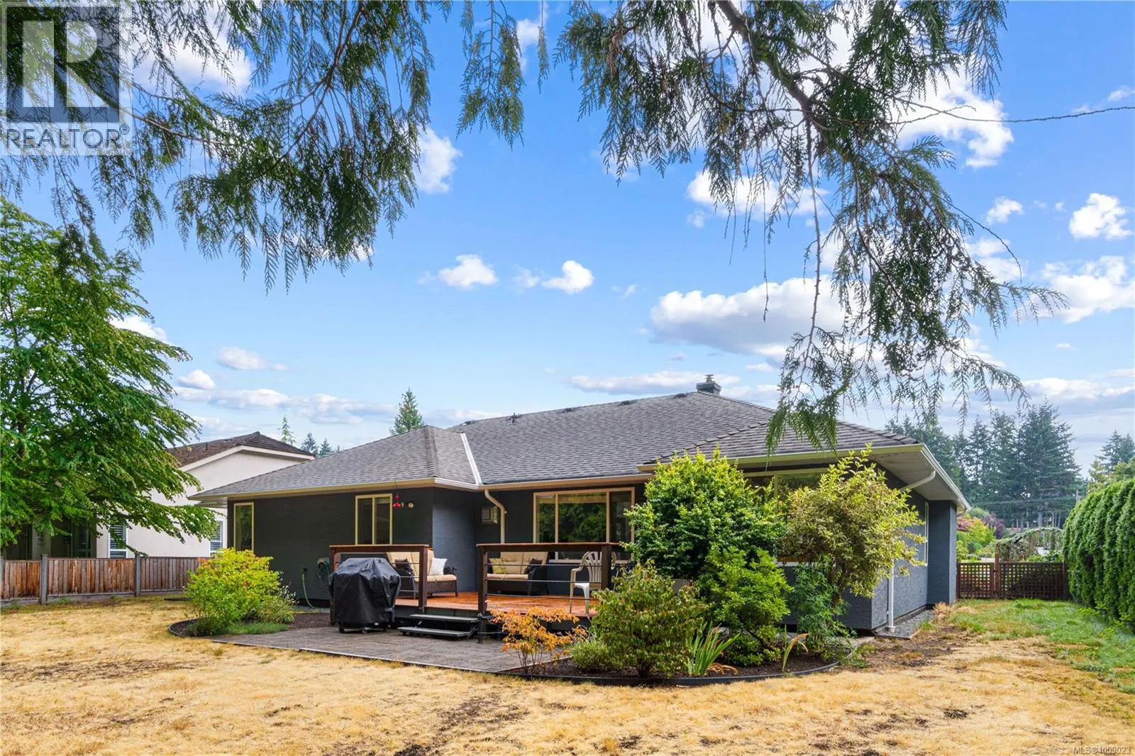 354 Palm Dr