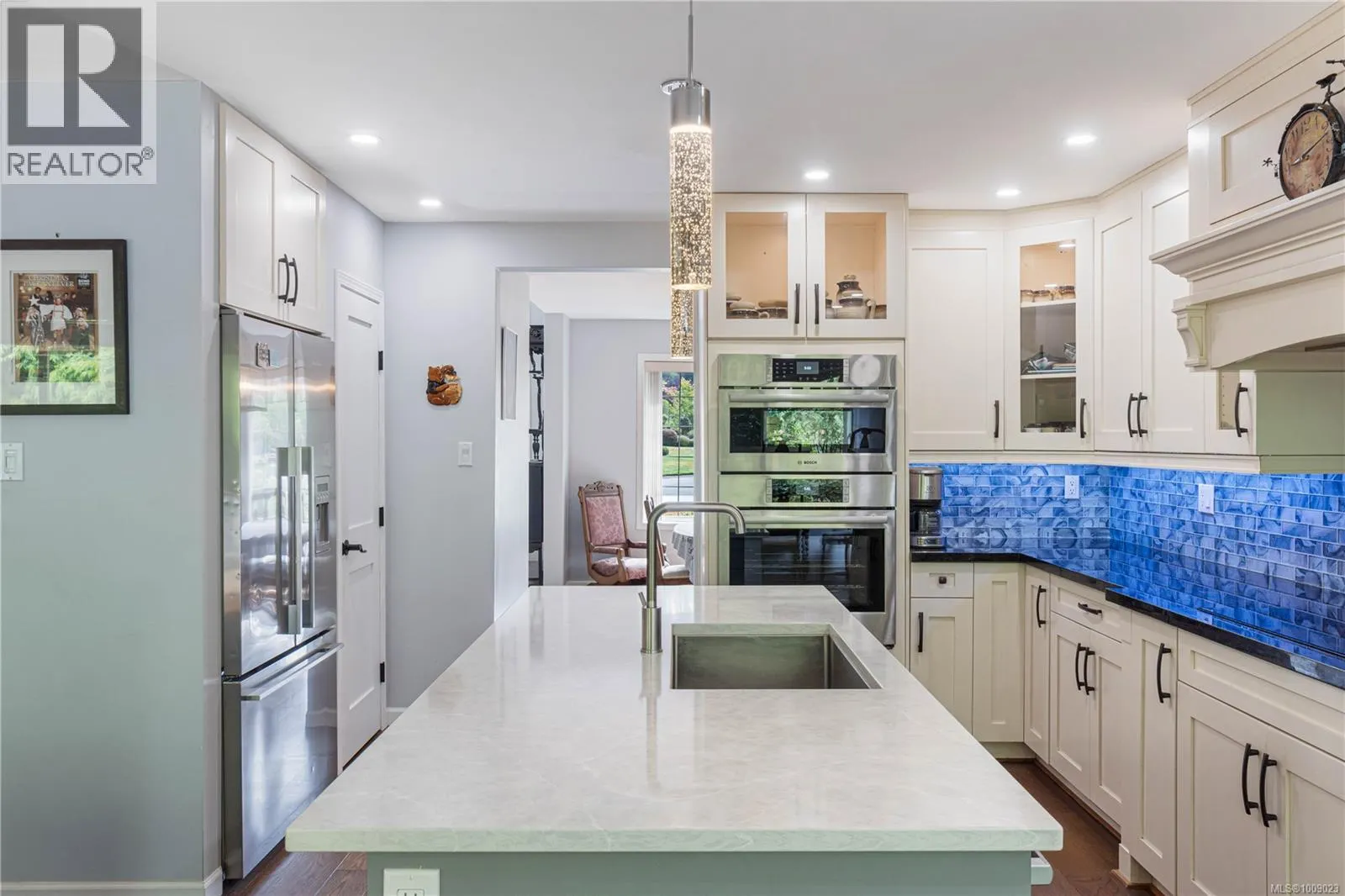 354 Palm Dr