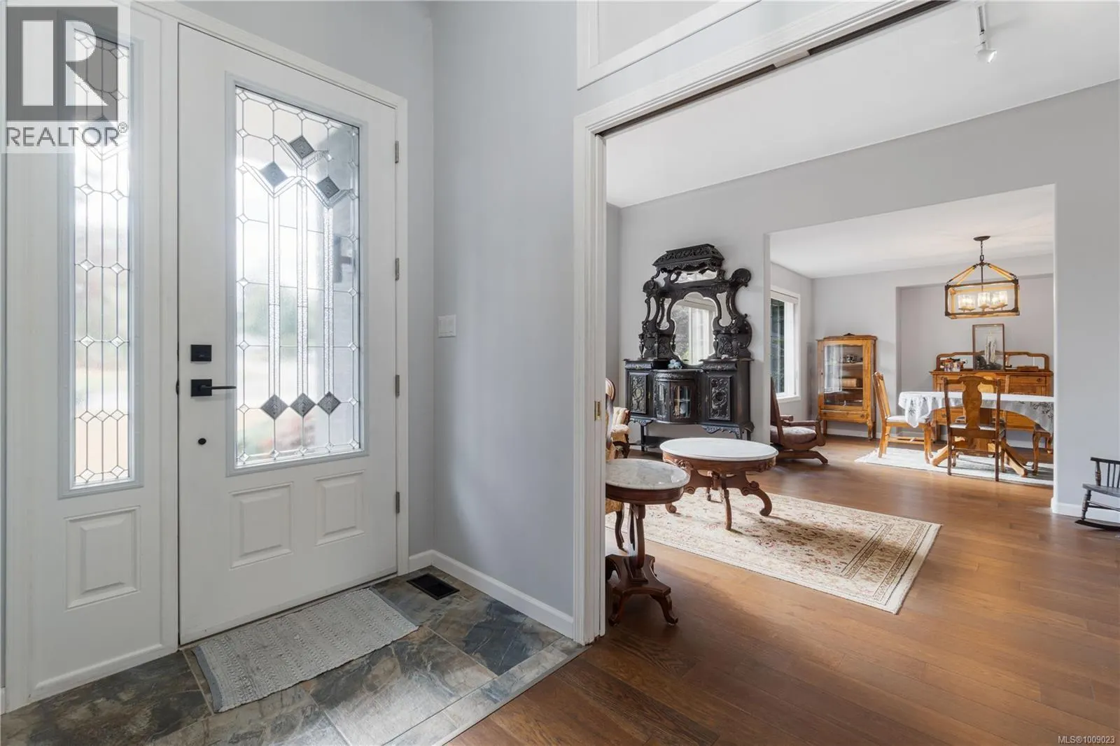 354 Palm Dr