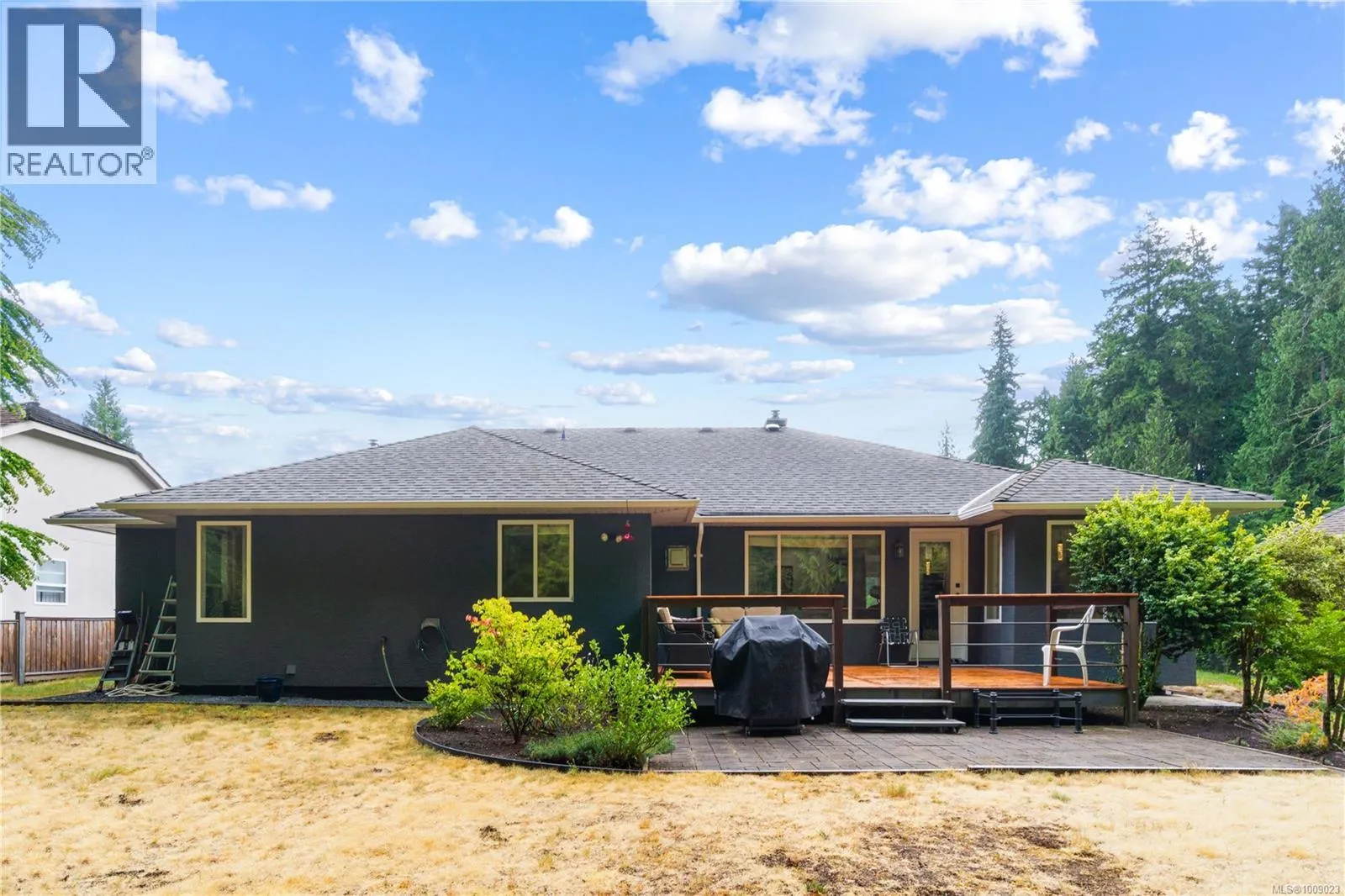 354 Palm Dr