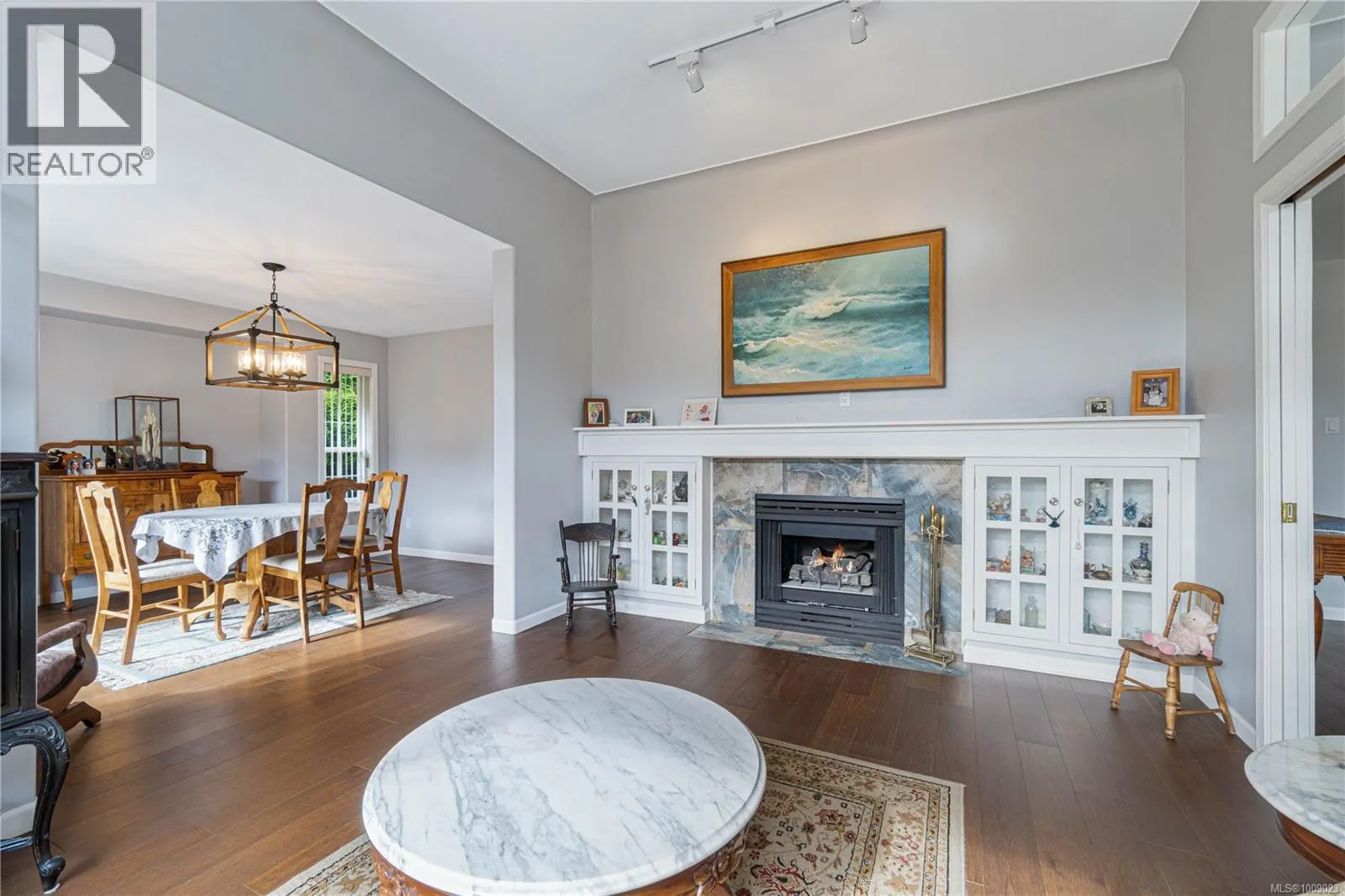 354 Palm Dr