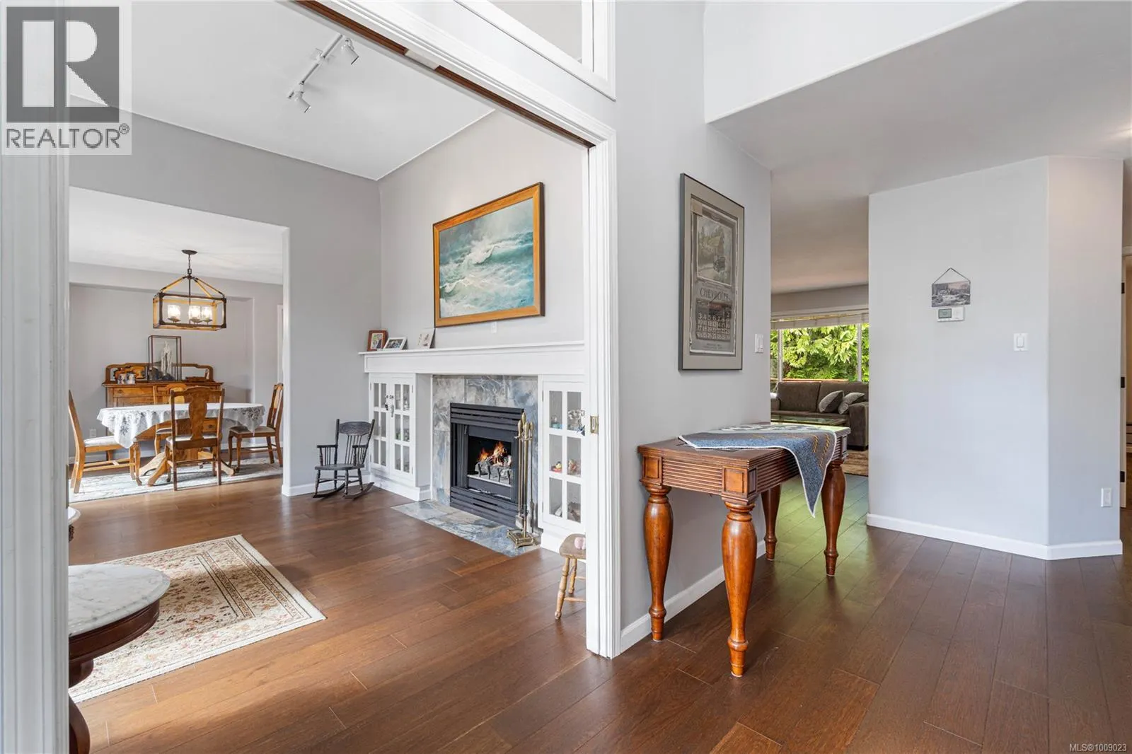 354 Palm Dr