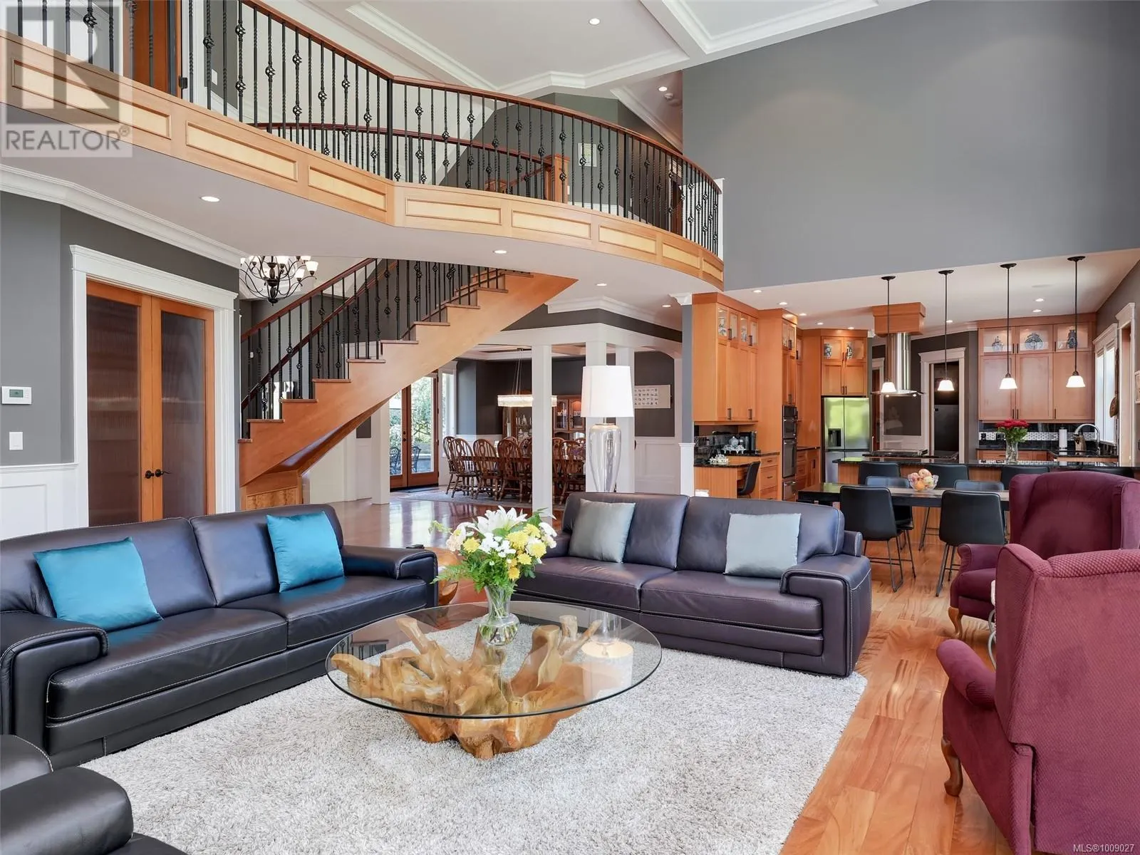 2615 Queenswood Dr