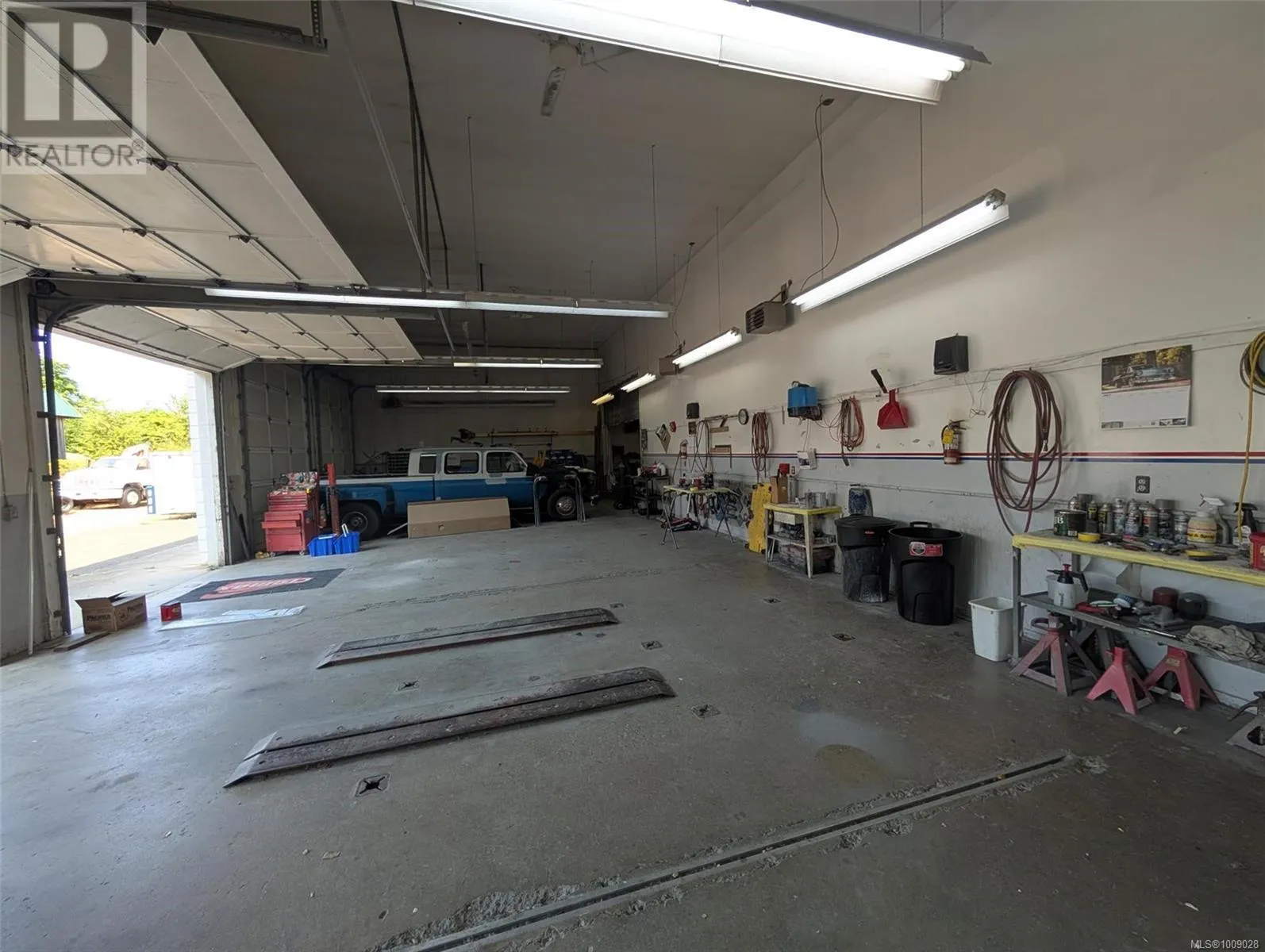 253 Fern Rd