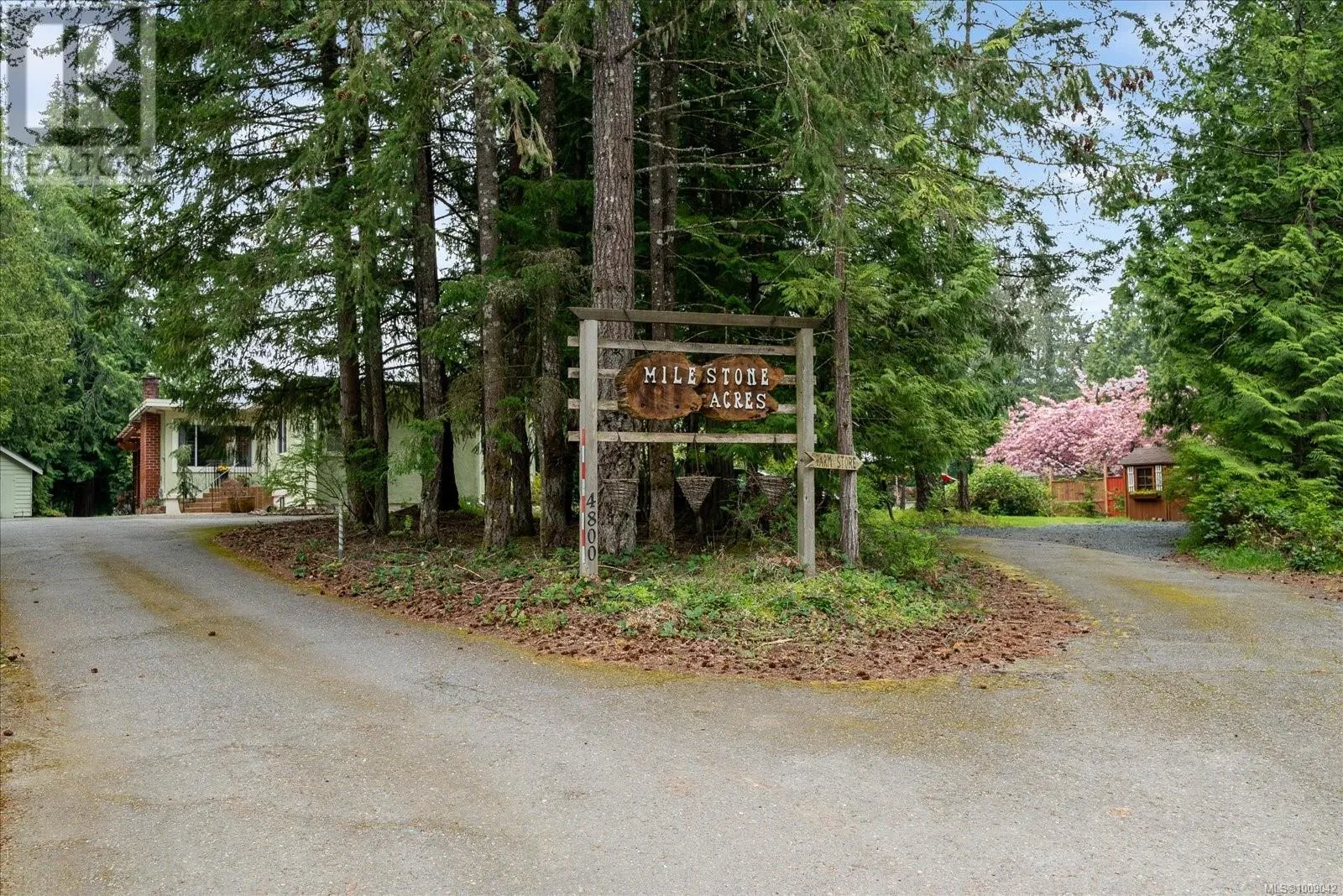 4800 Island Hwy W