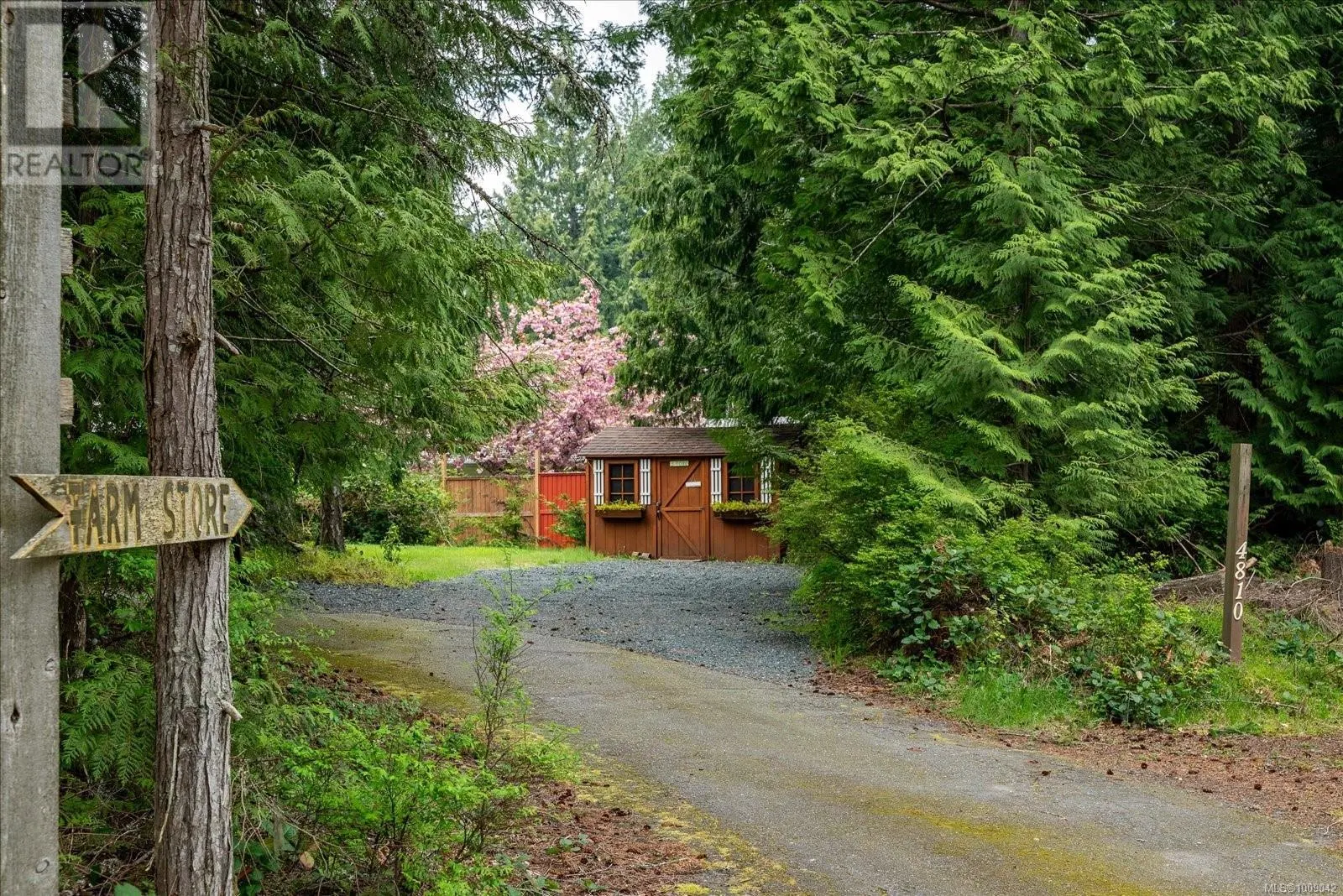 4800 Island Hwy W