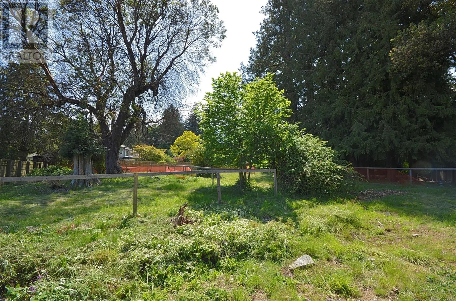 5225 Santa Clara Ave