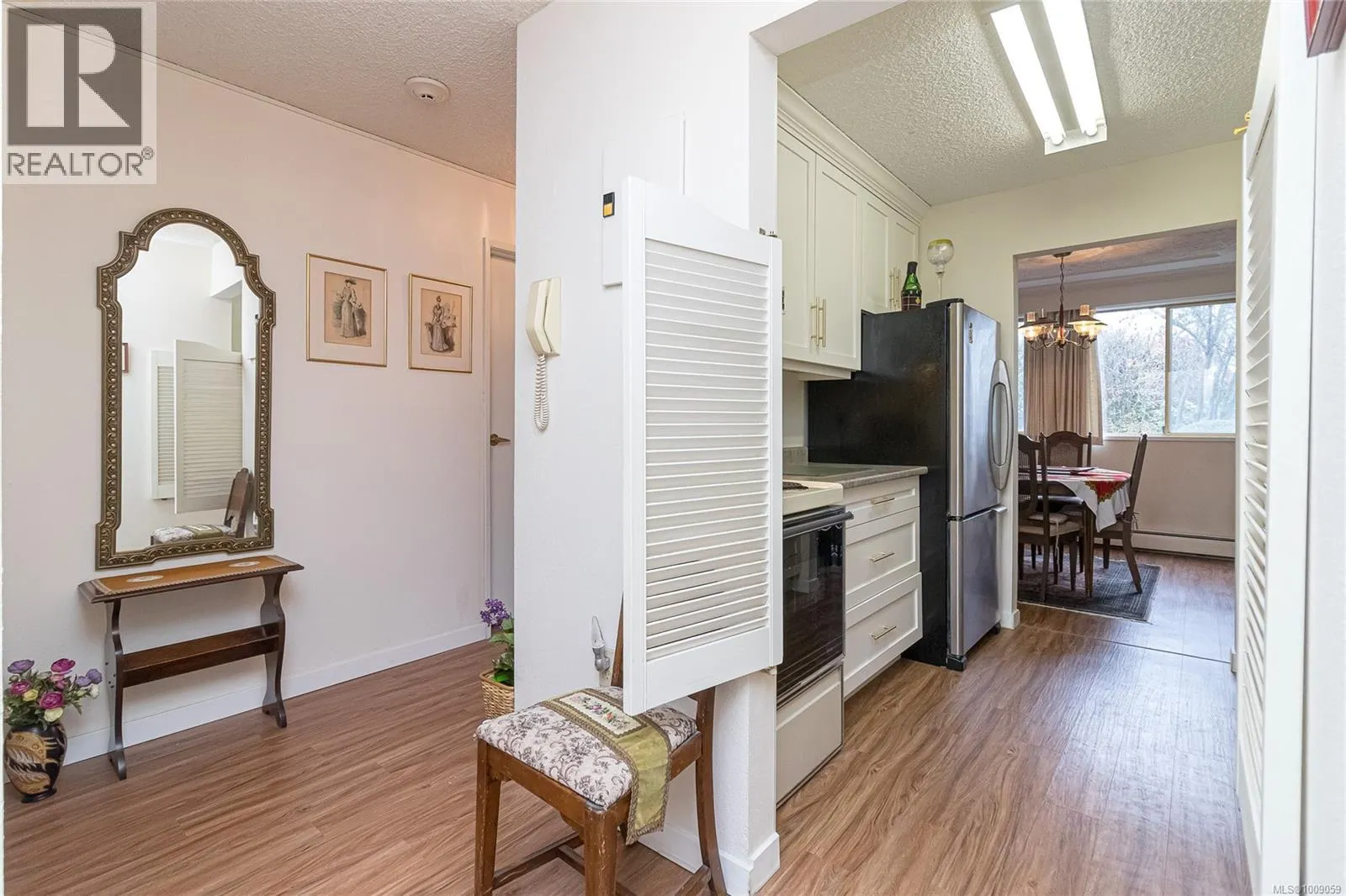 302 1025 Inverness Rd