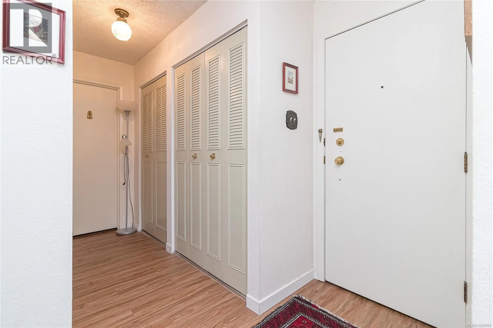 302 1025 Inverness Rd