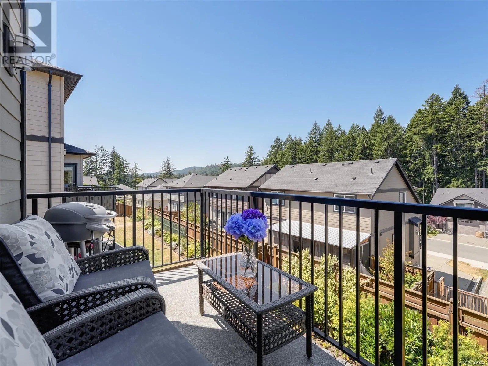 1160 Smokehouse Cres E