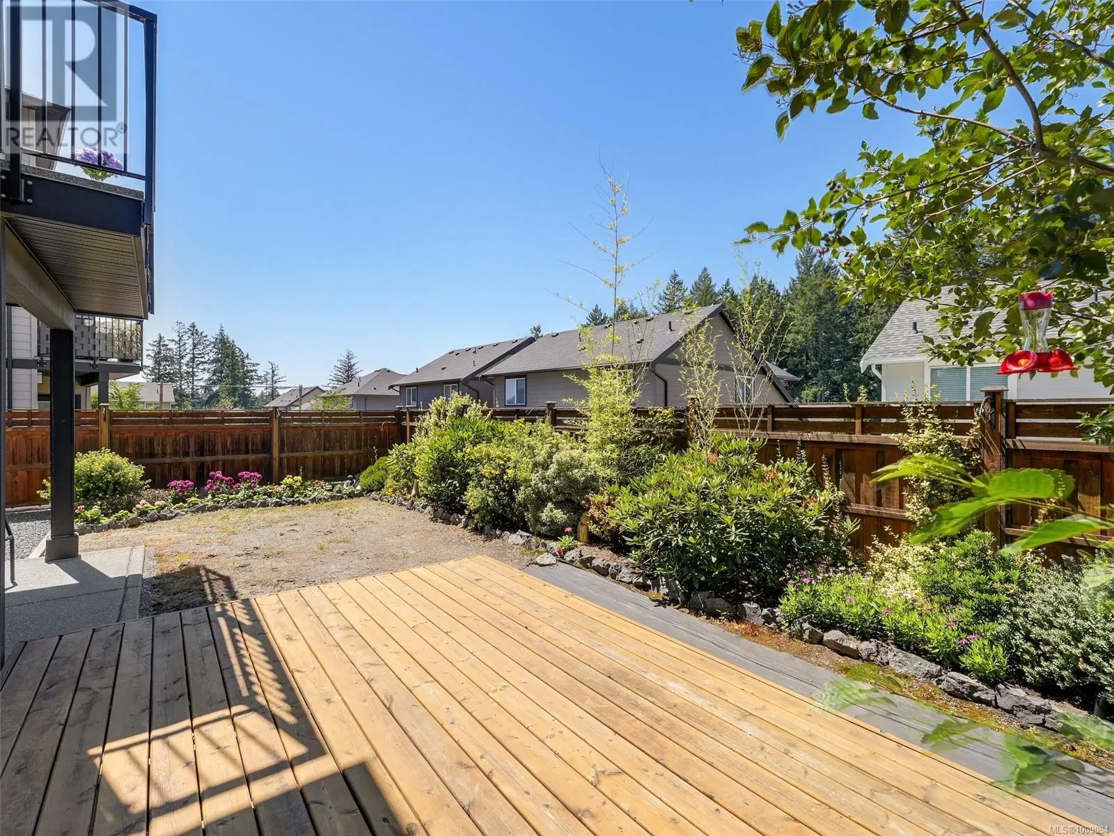 1160 Smokehouse Cres E