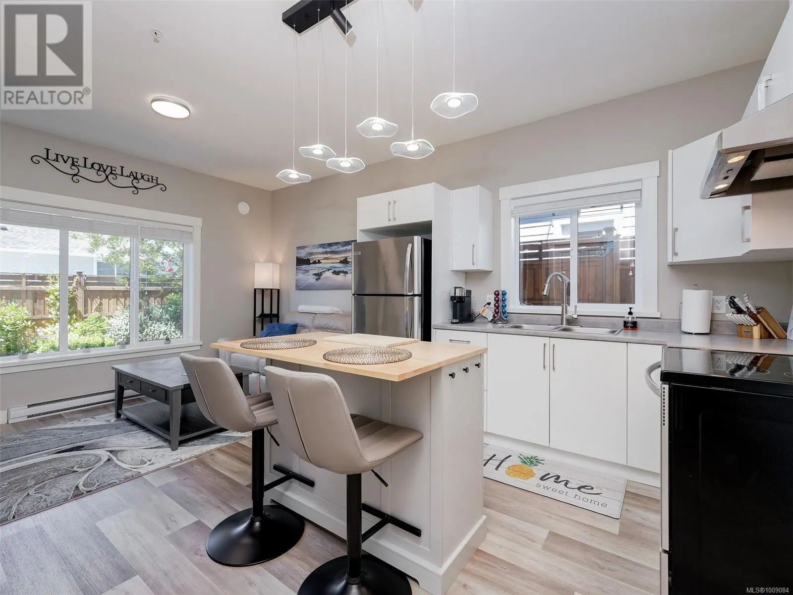 1160 Smokehouse Cres E