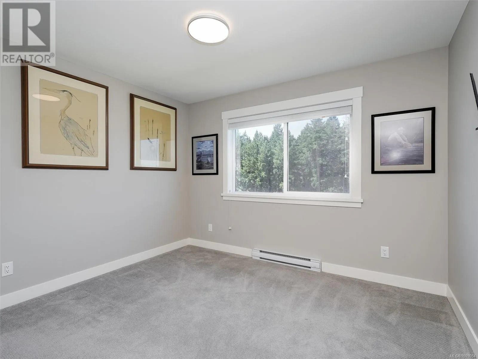 1160 Smokehouse Cres E