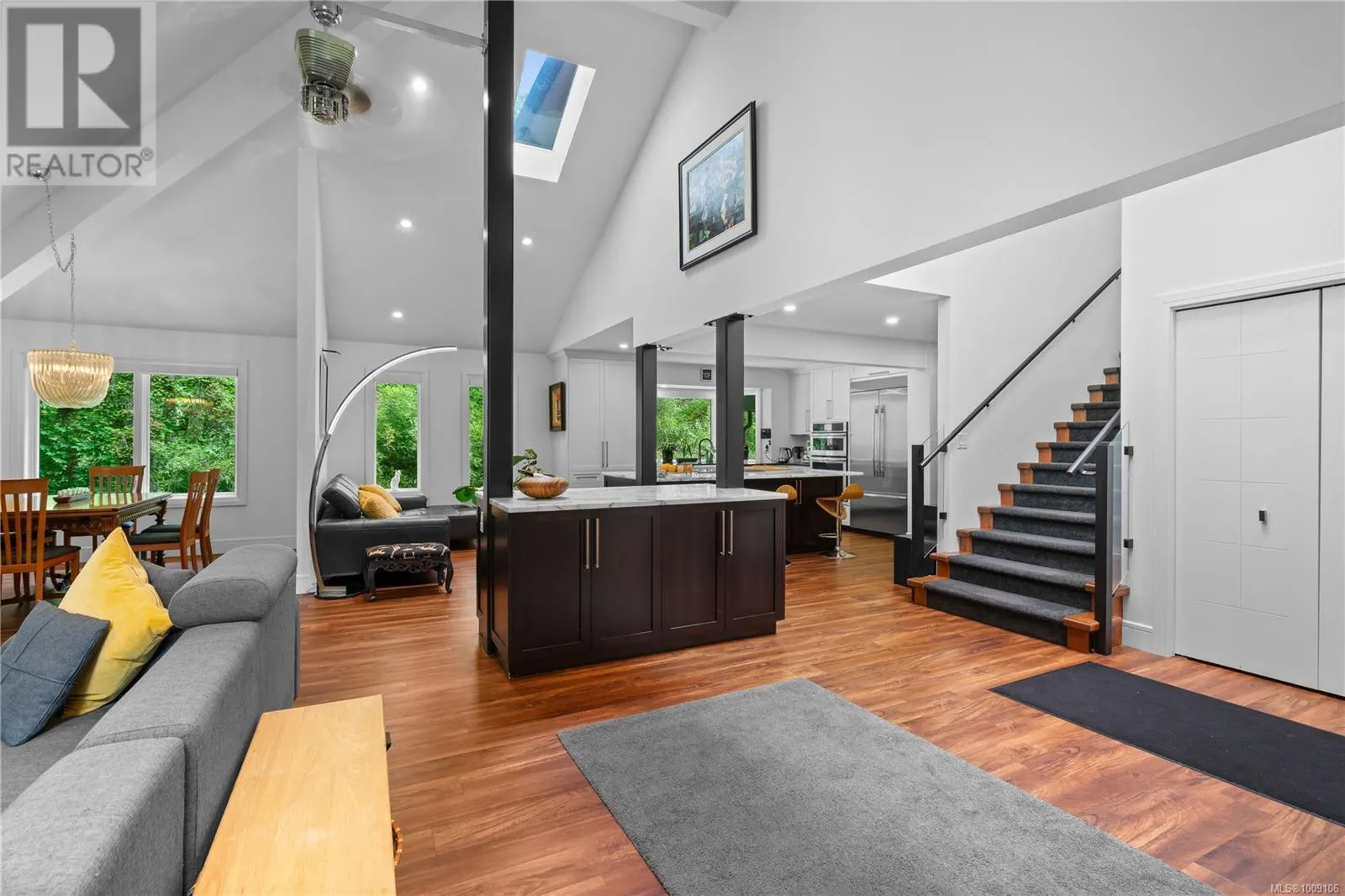 851 Sayward Rd