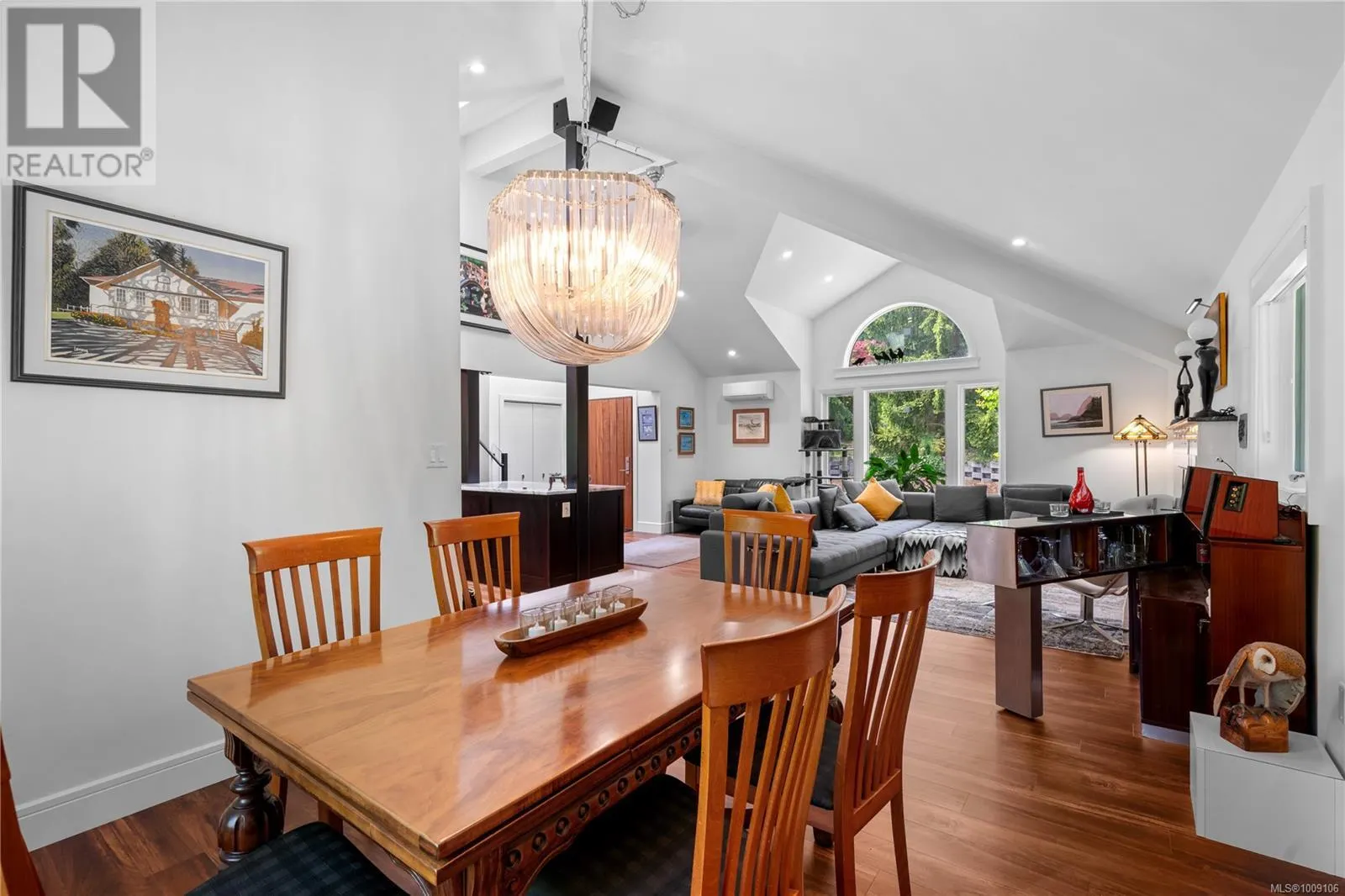 851 Sayward Rd