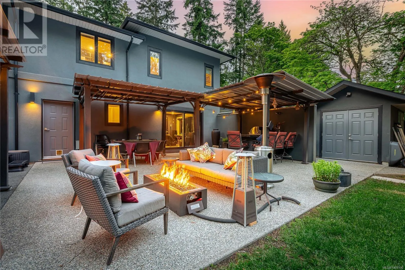 851 Sayward Rd