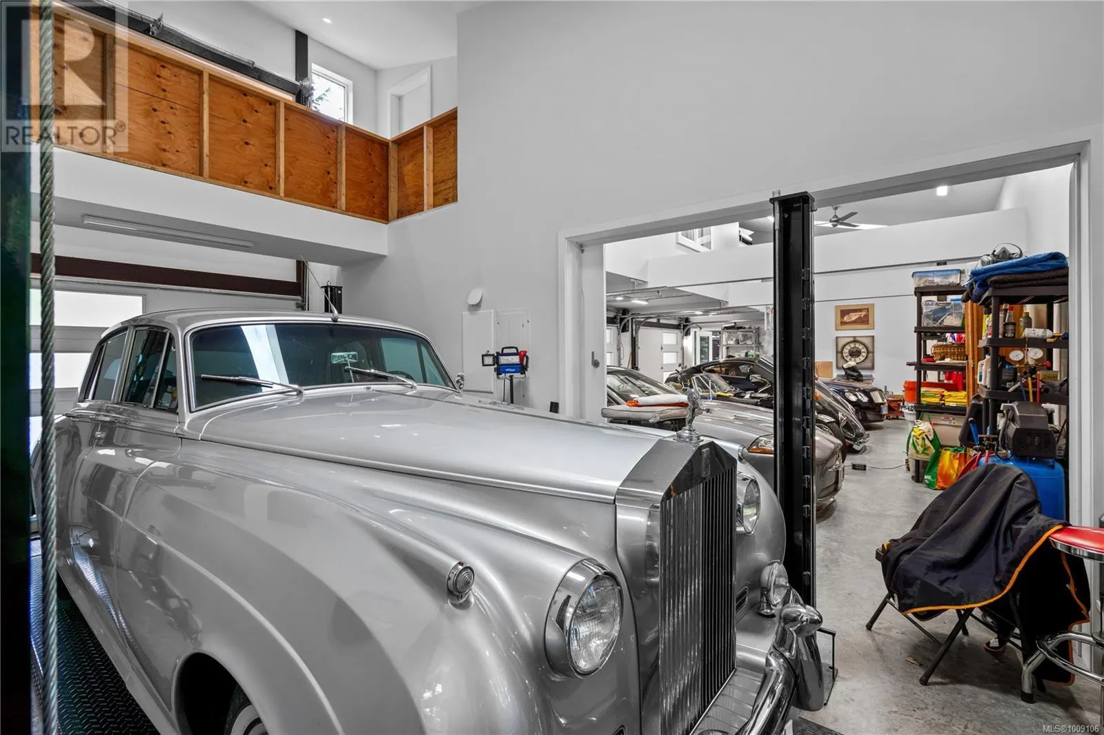 851 Sayward Rd