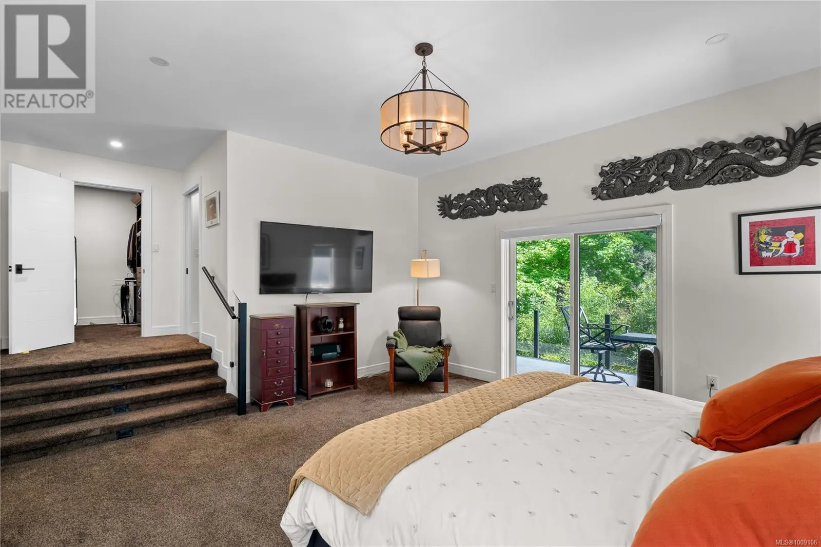 851 Sayward Rd