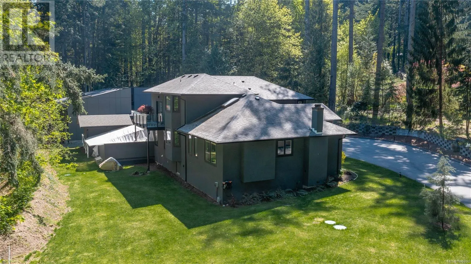 851 Sayward Rd