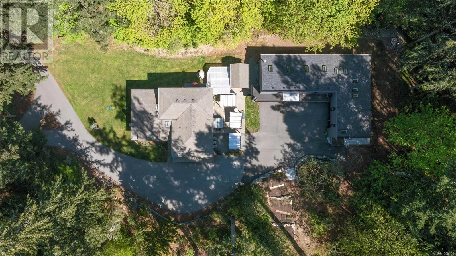 851 Sayward Rd