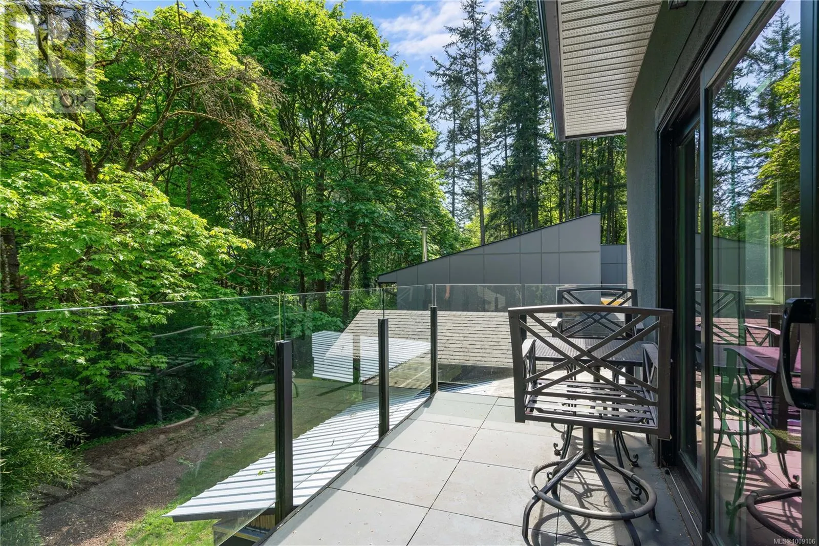 851 Sayward Rd