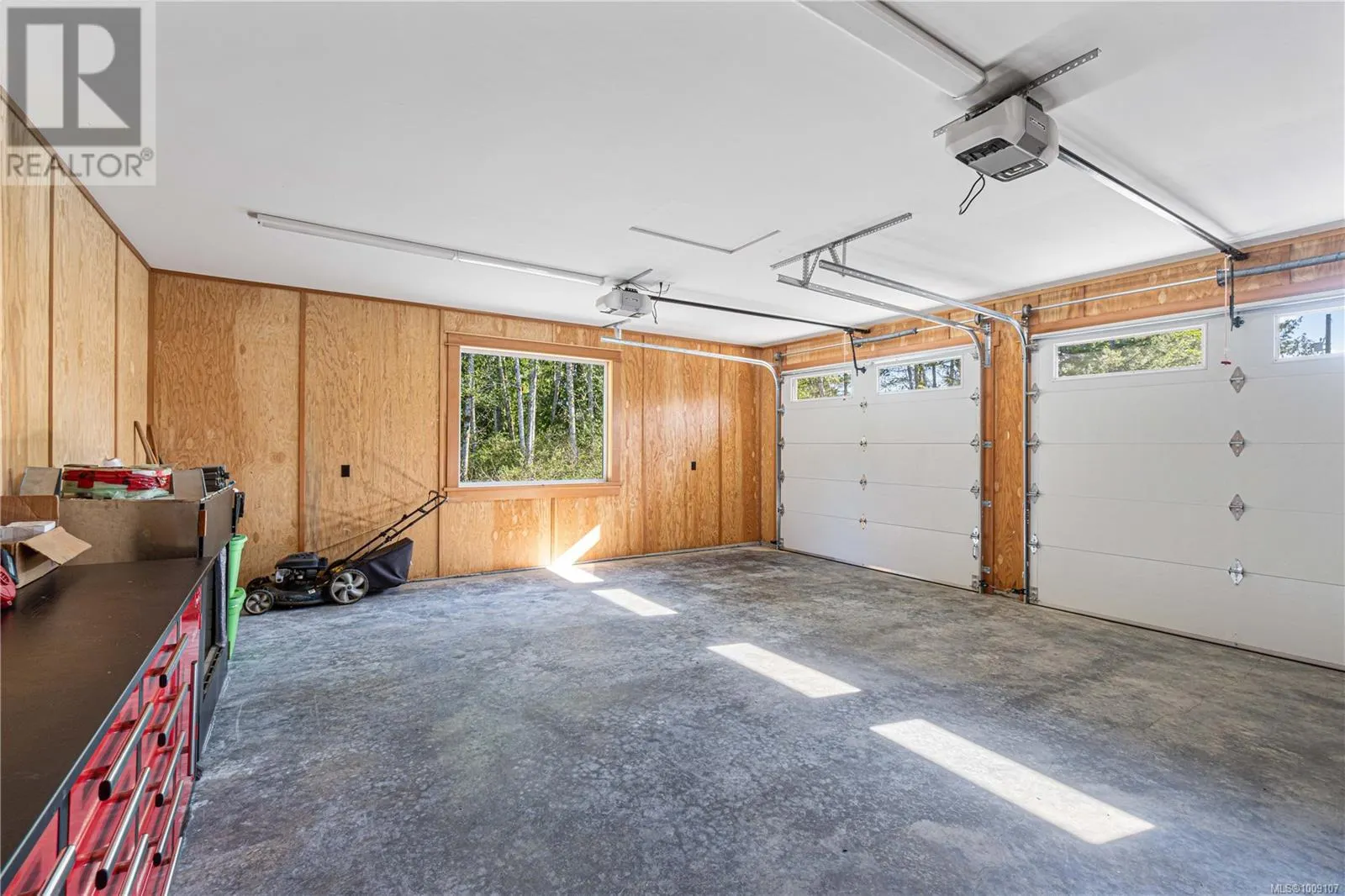 1227 Burbank Rd