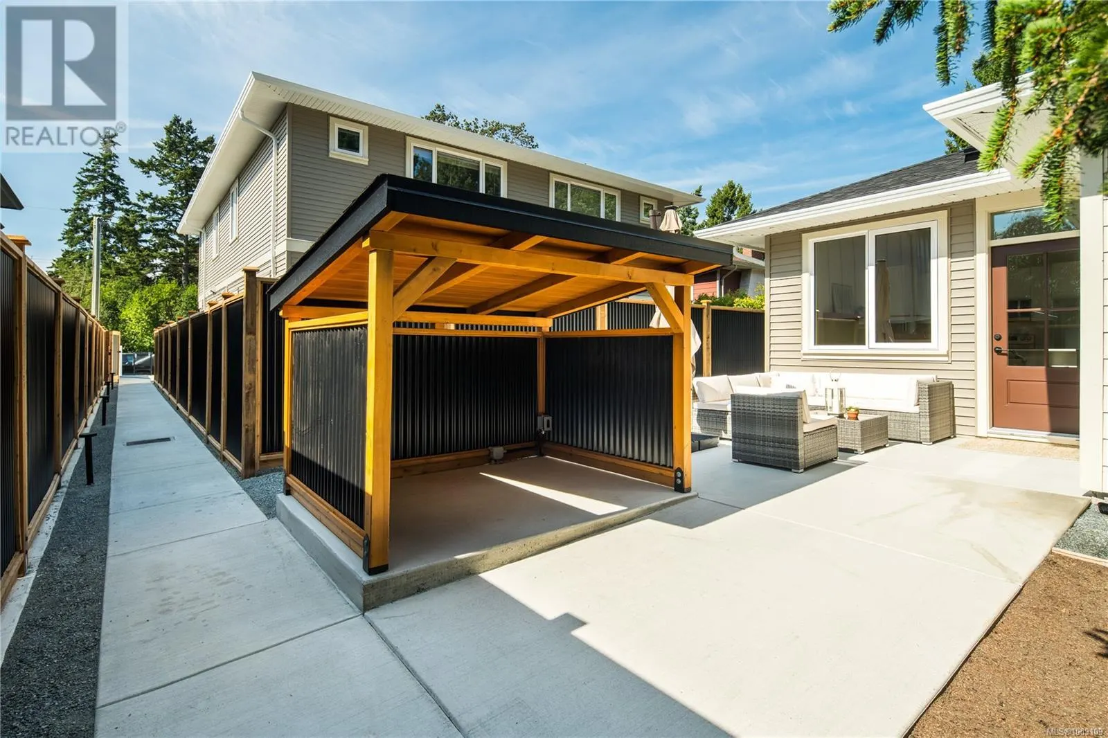 C 568 Kay St