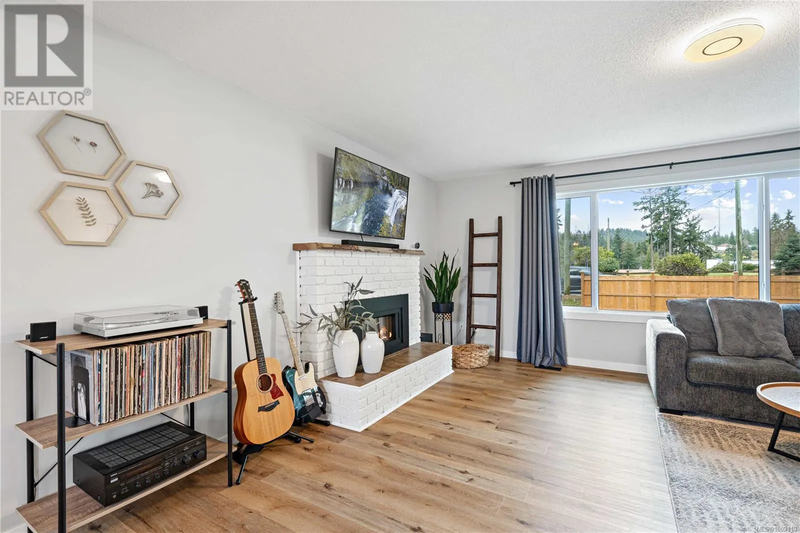 3677 Norwell Dr