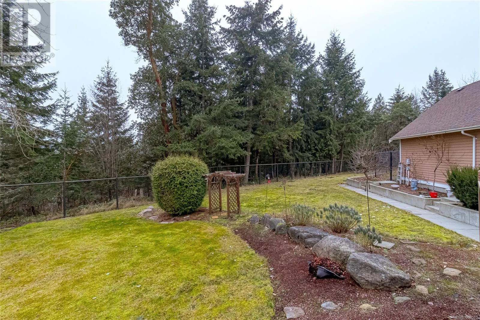 2559 Myles Lake Rd
