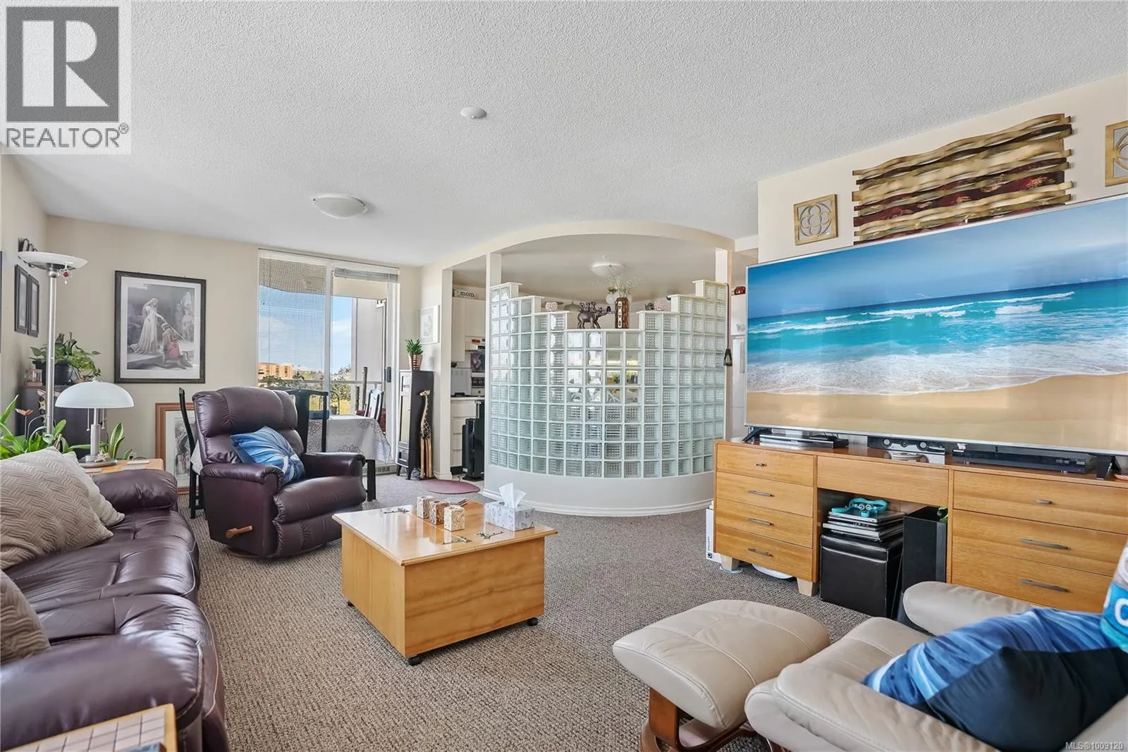 501 1015 Pandora Ave