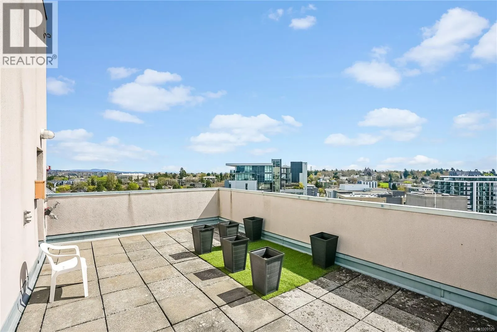 501 1015 Pandora Ave