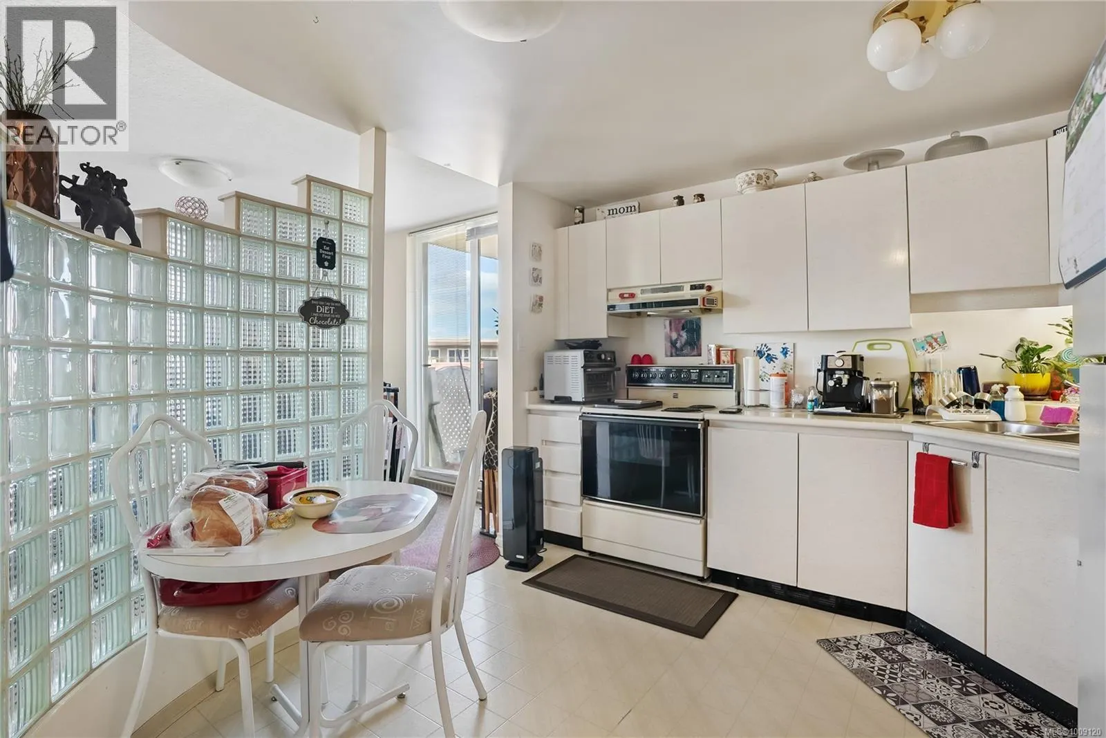 501 1015 Pandora Ave