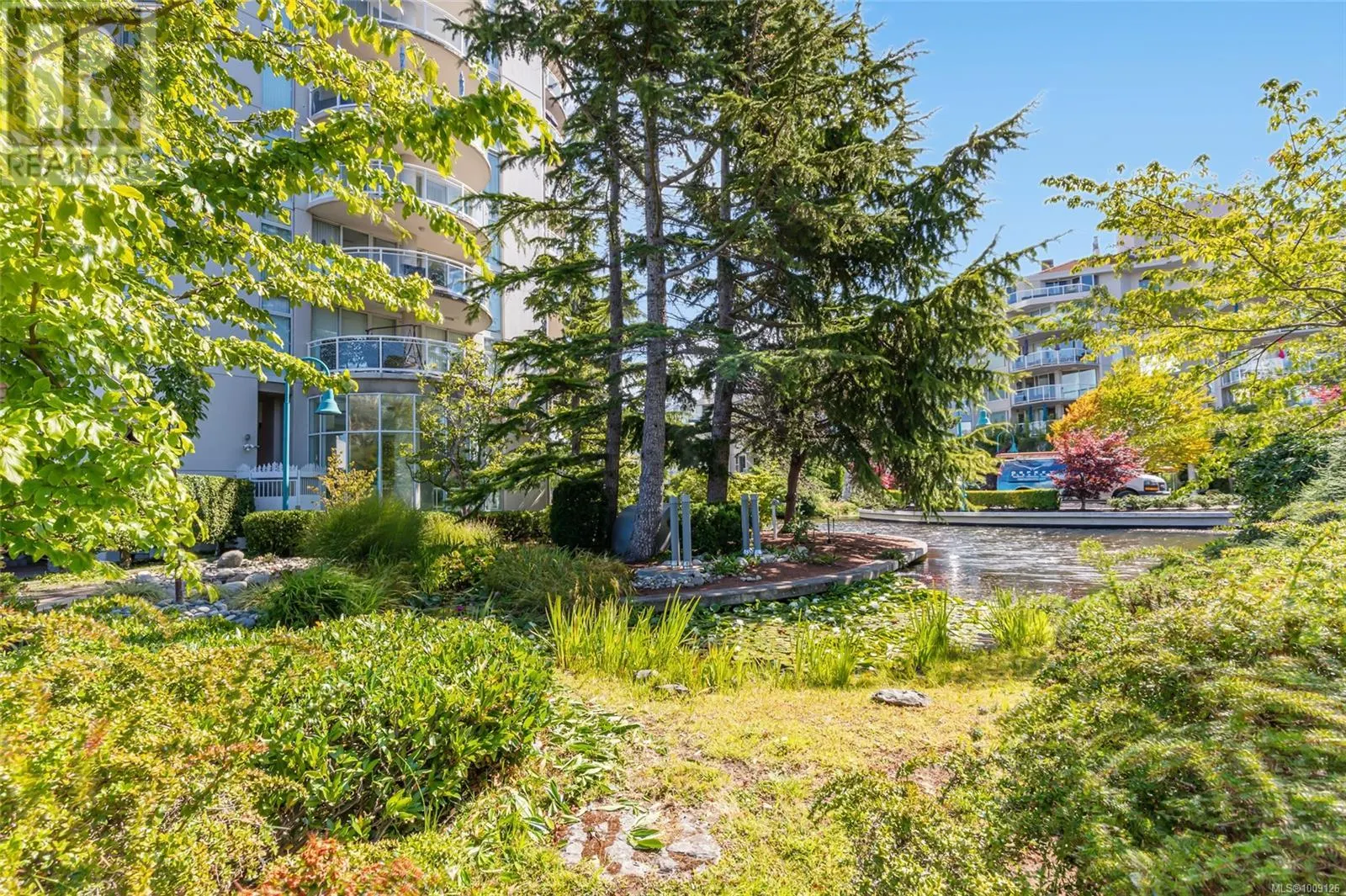 1703 154 Promenade Dr