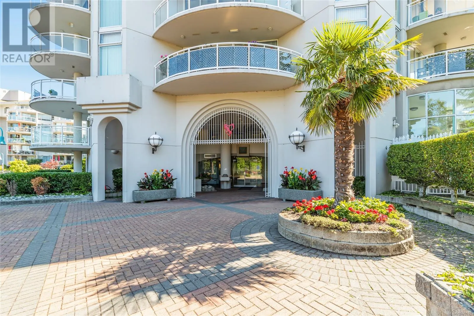 1703 154 Promenade Dr