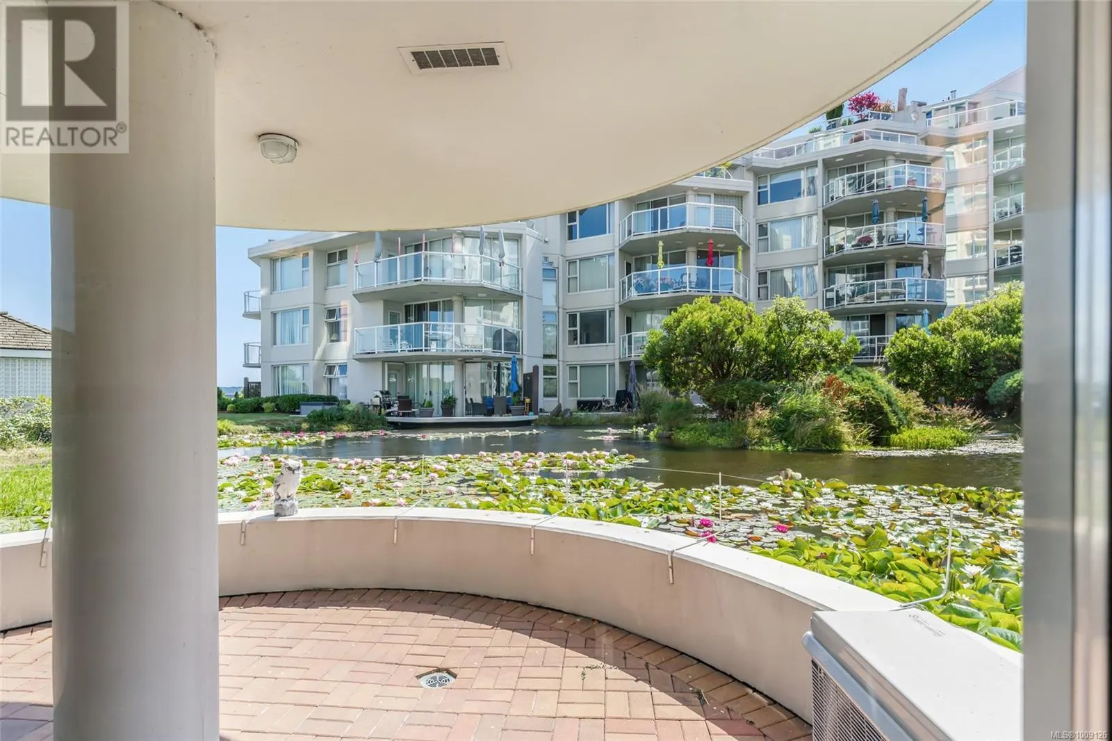 1703 154 Promenade Dr