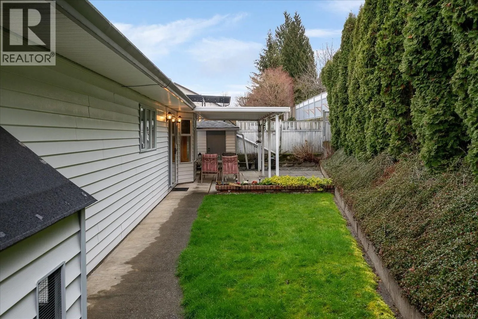 813 Cameron Way