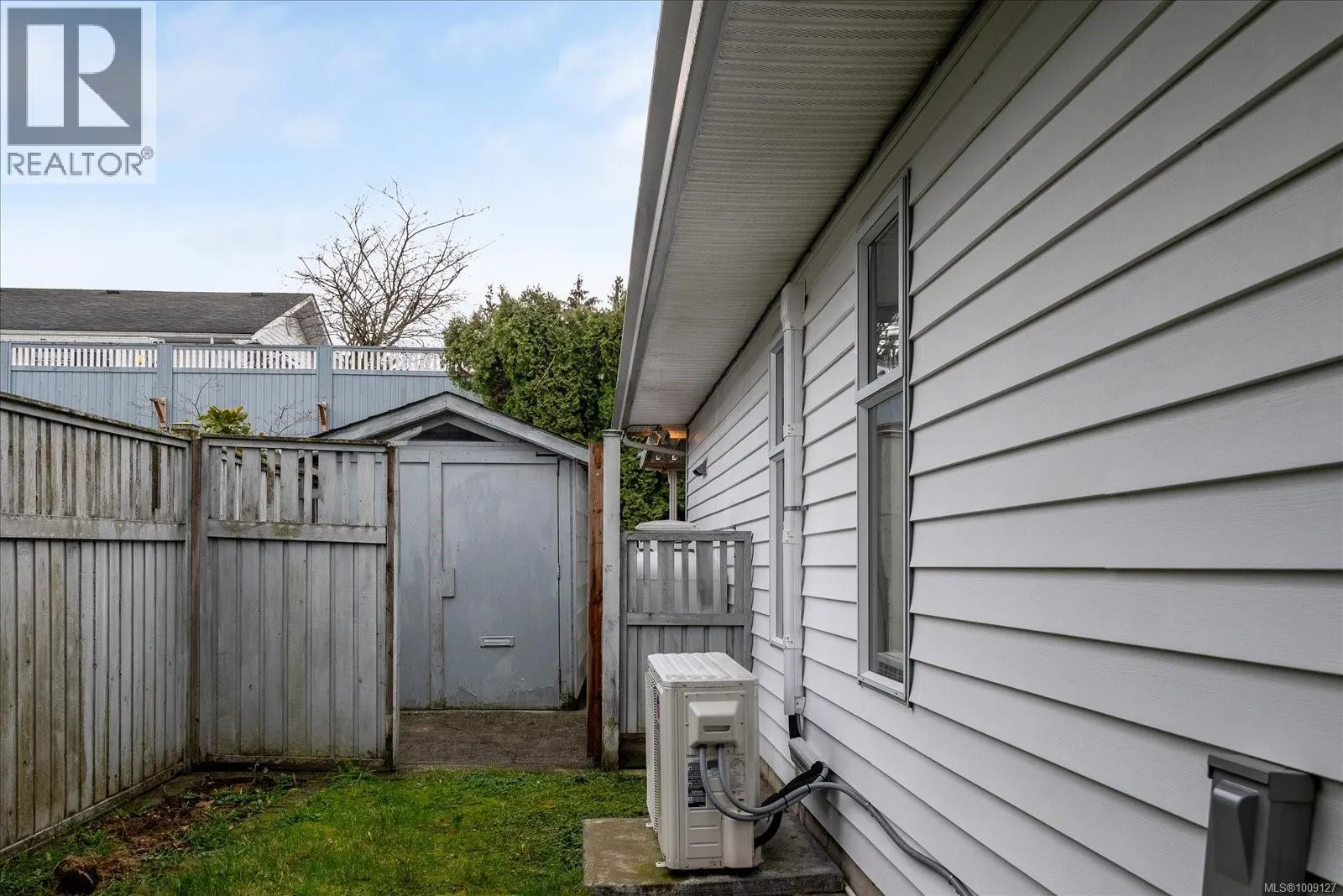 813 Cameron Way
