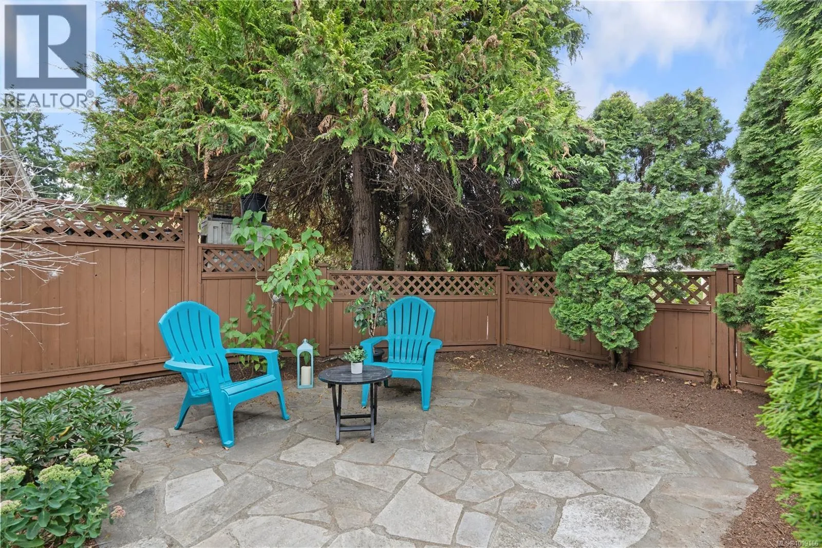 3 974 Dunford Ave