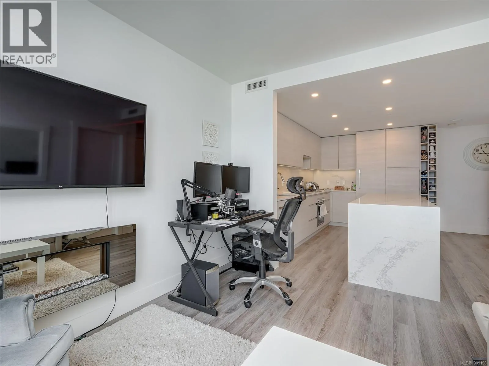 1404 777 Herald St