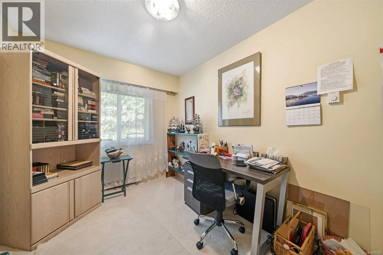 208 1124 Esquimalt Rd