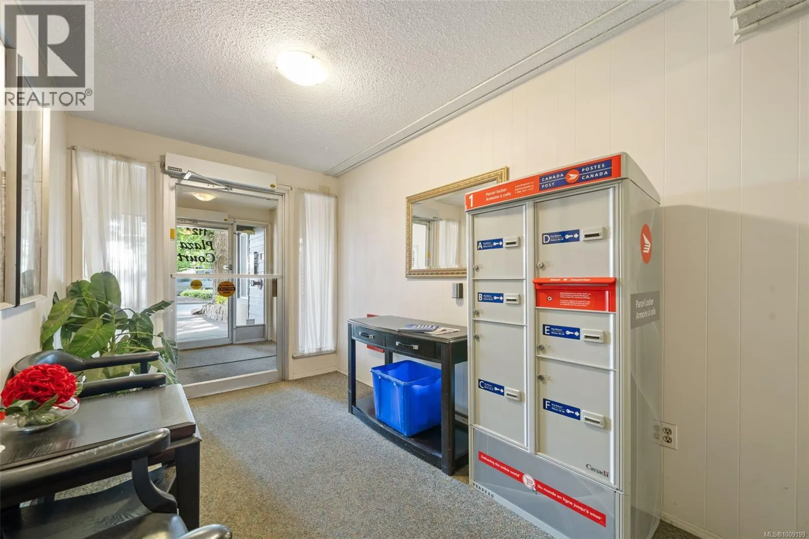 208 1124 Esquimalt Rd