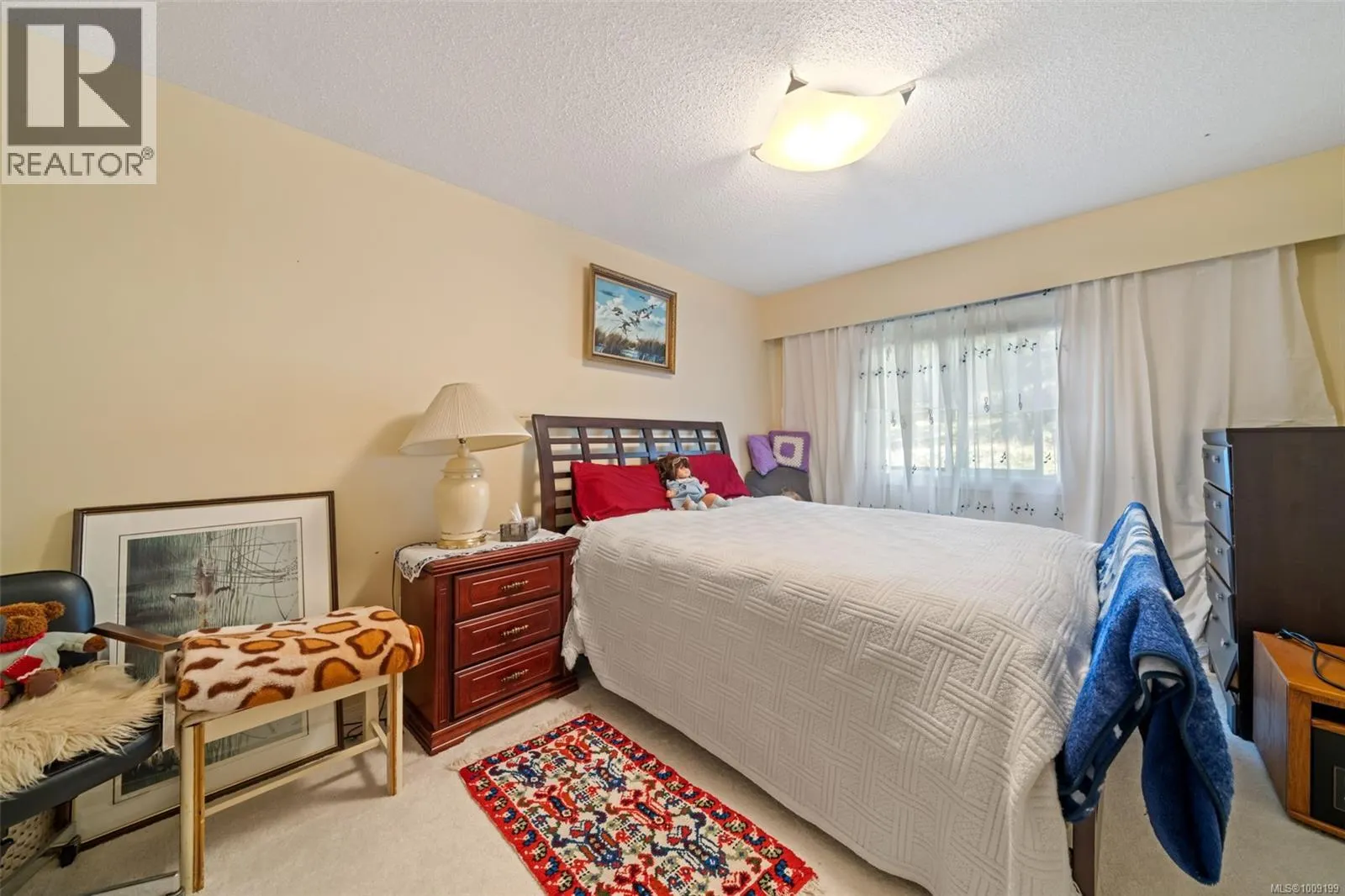 208 1124 Esquimalt Rd