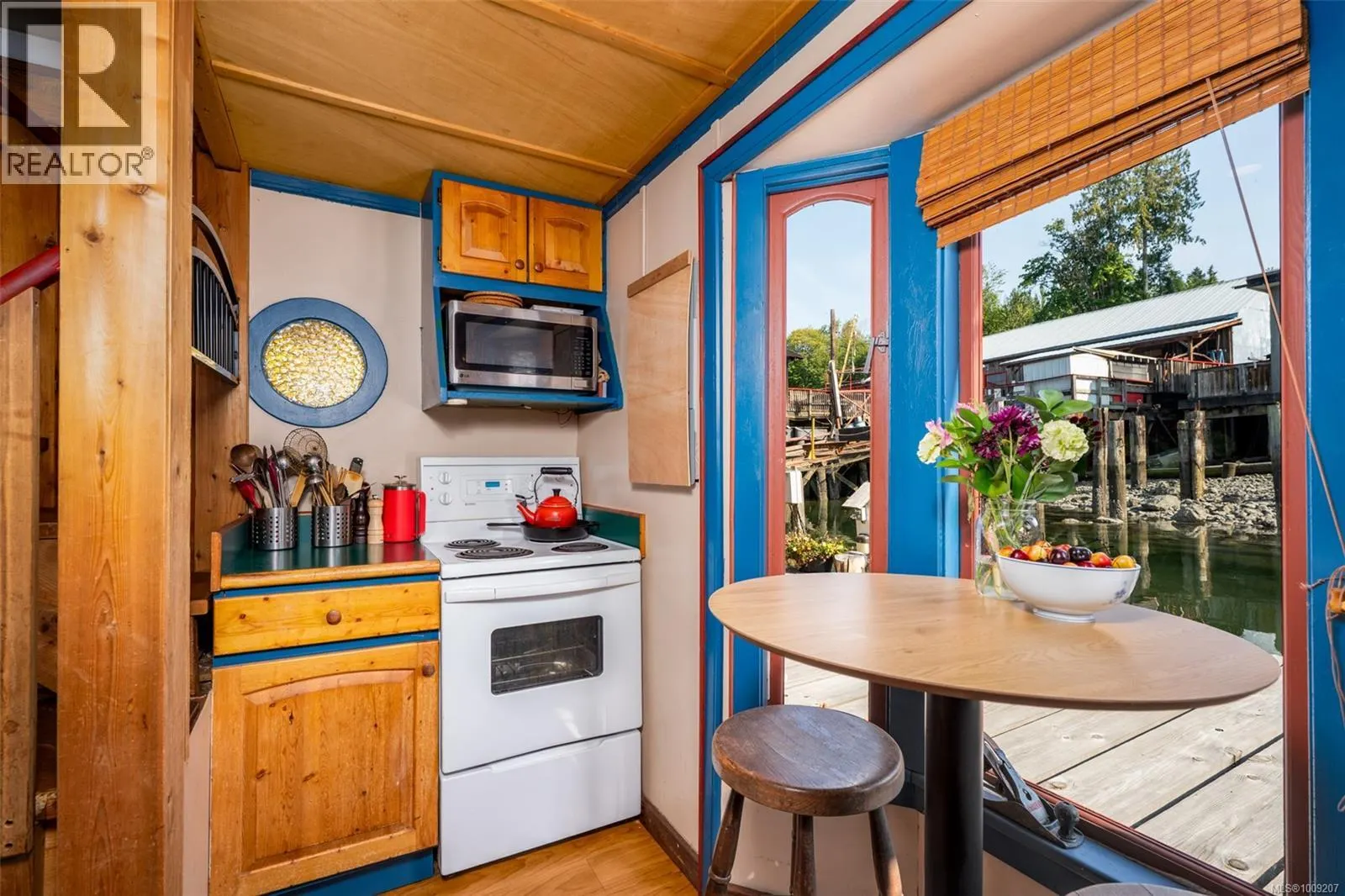2 1765 Cowichan Bay Rd