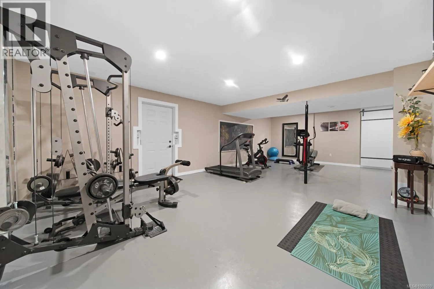 1591 Escarpment Way